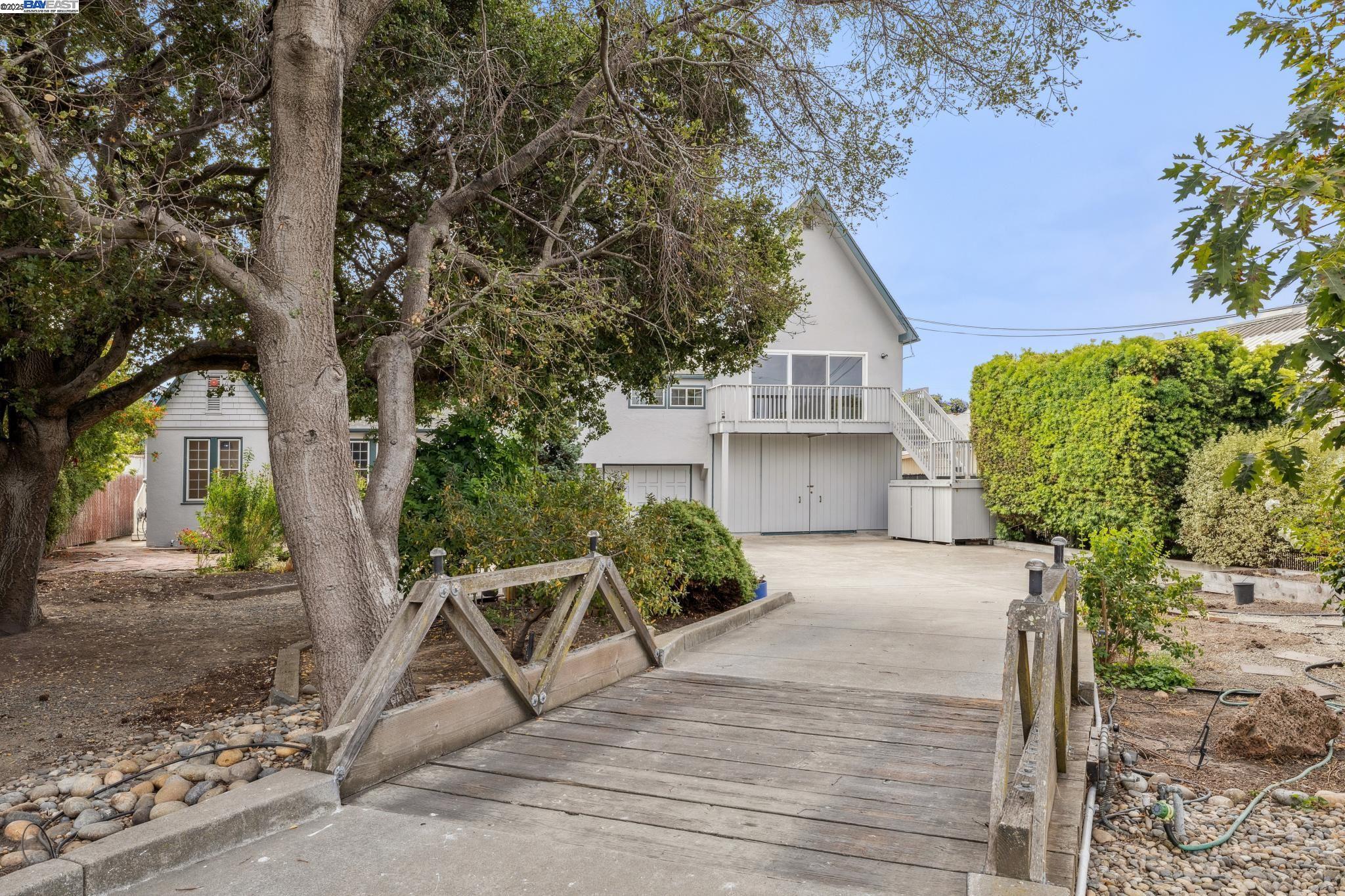 772 Stewart Ct, Alameda