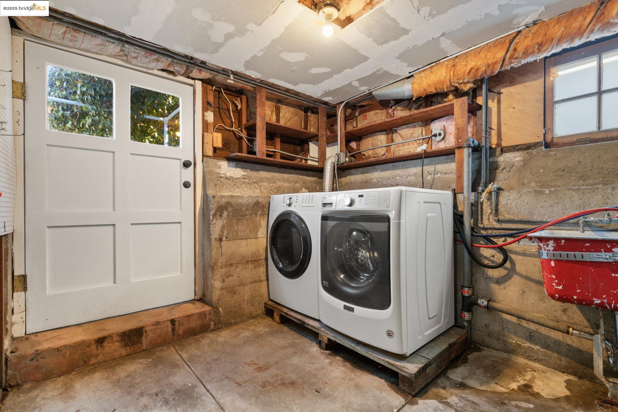 4430 Webster St, Oakland