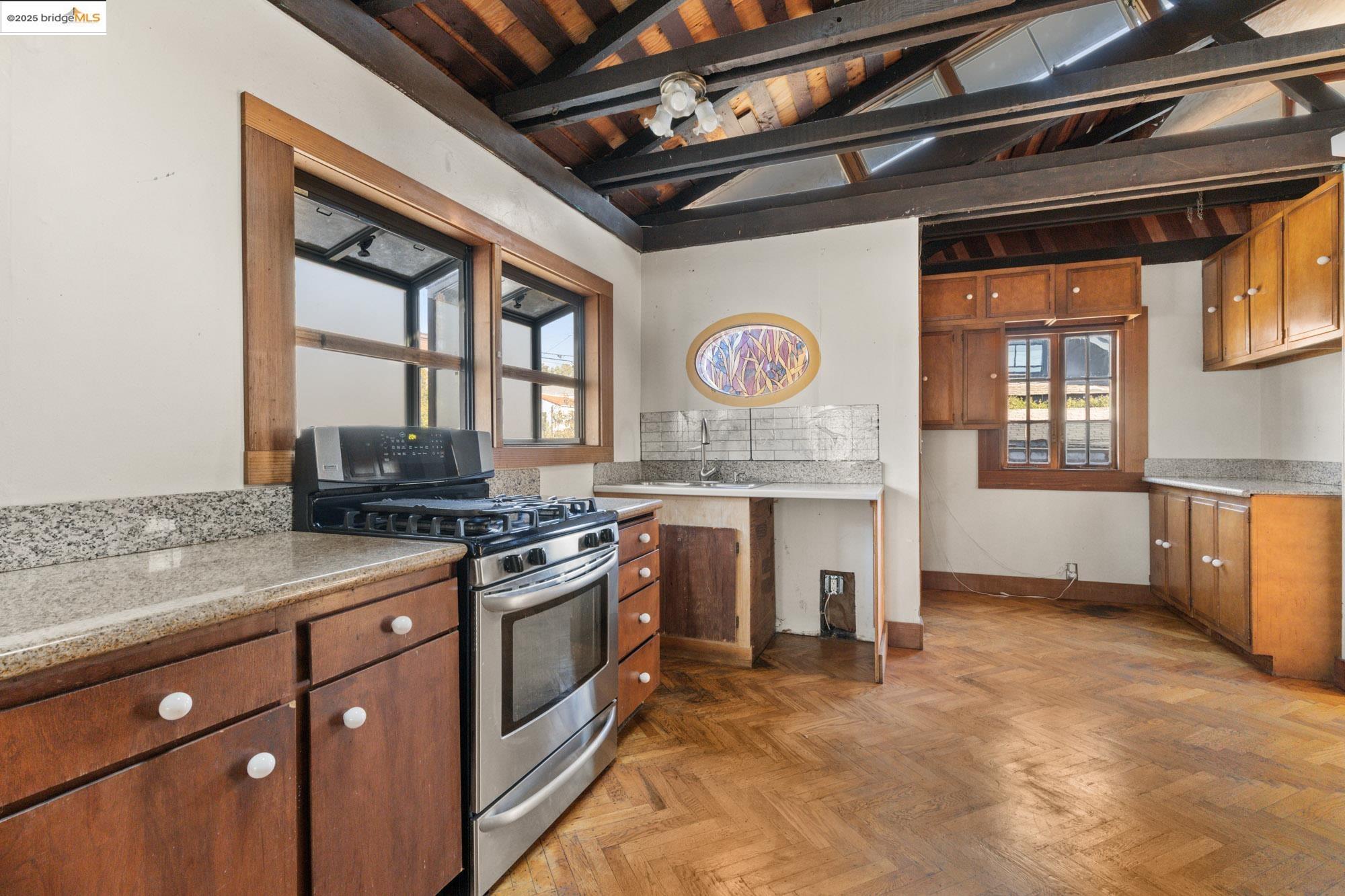 4430 Webster St, Oakland