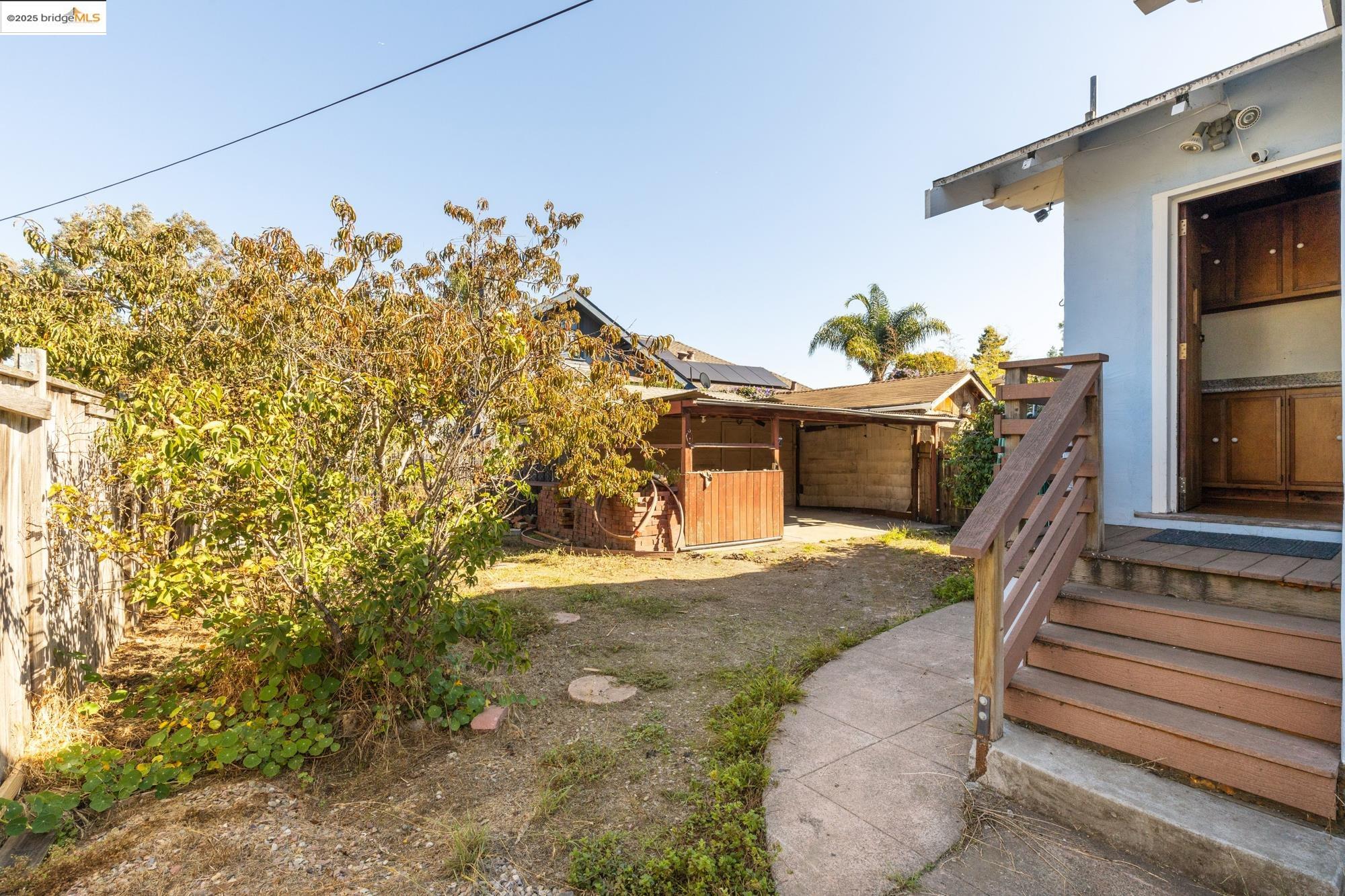 4430 Webster St, Oakland