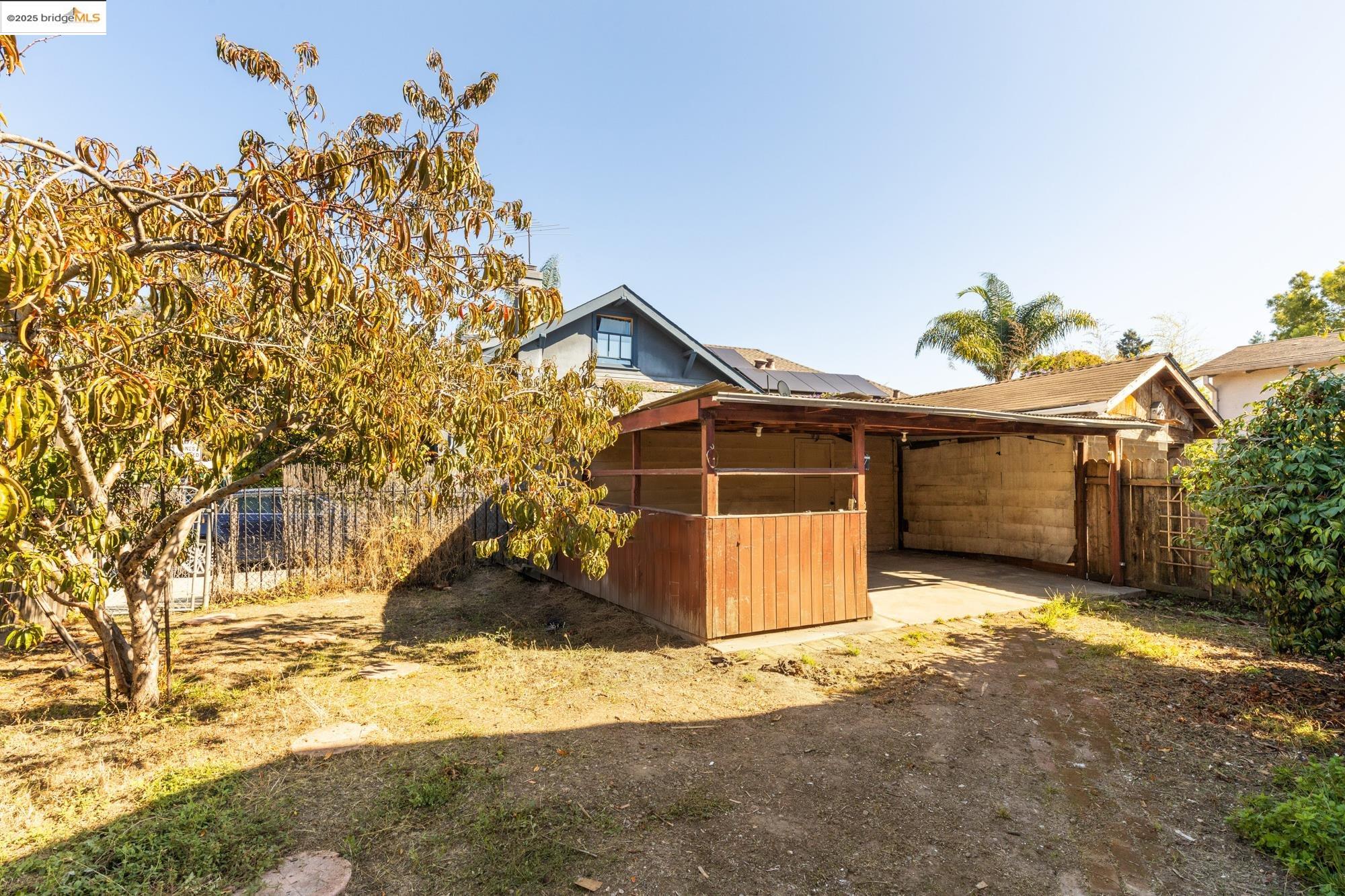 4430 Webster St, Oakland