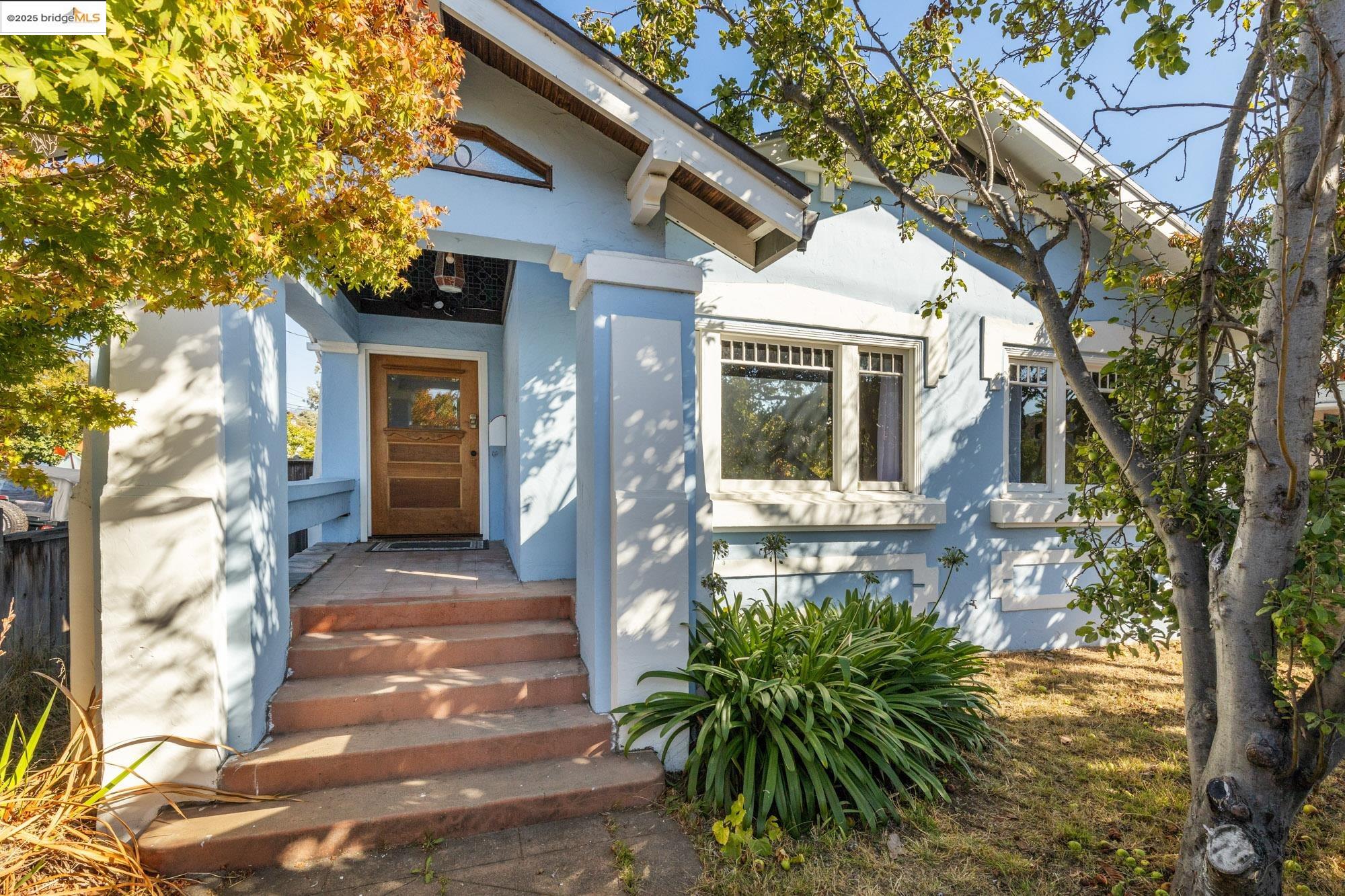 4430 Webster St, Oakland