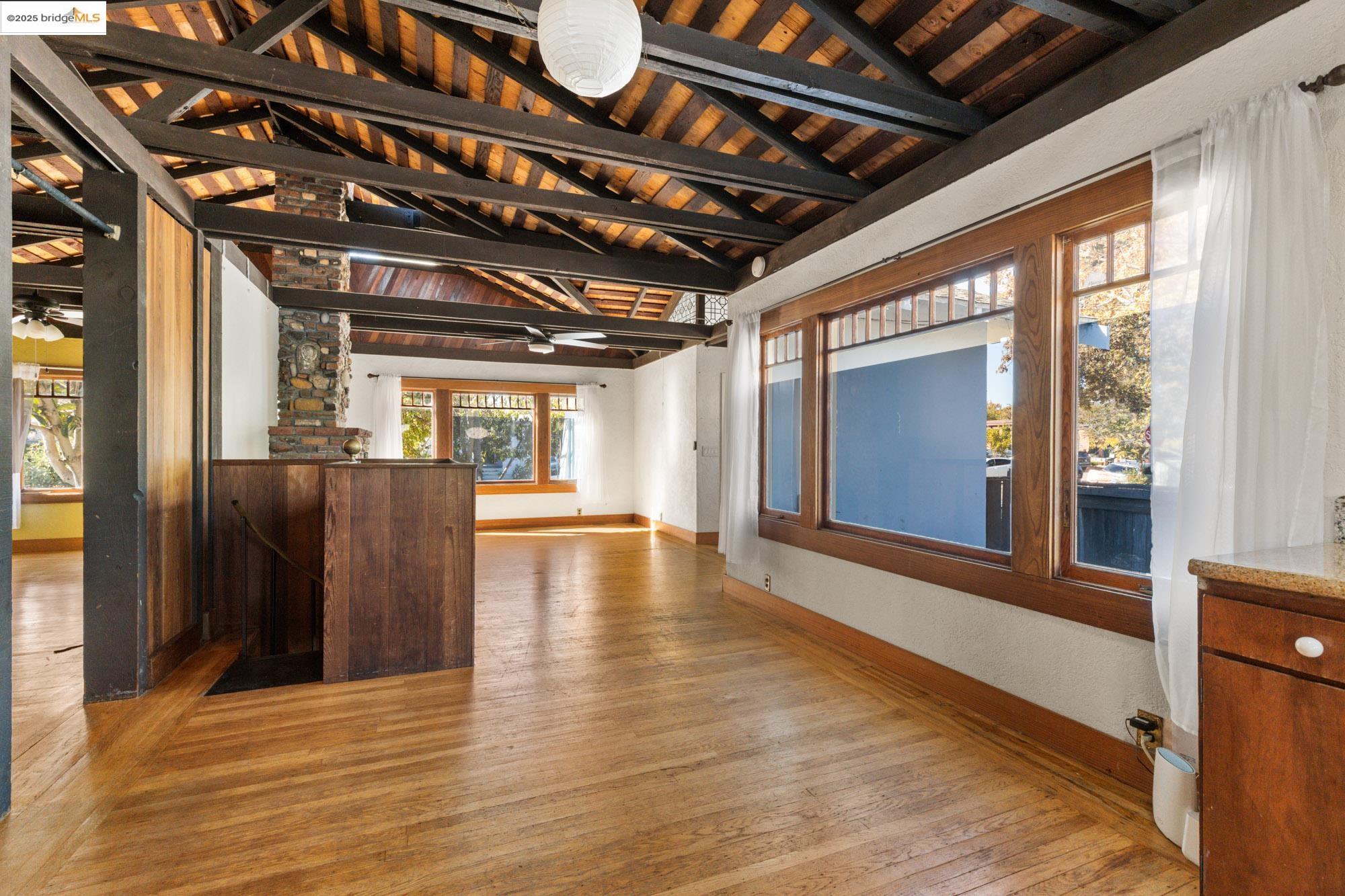 4430 Webster St, Oakland