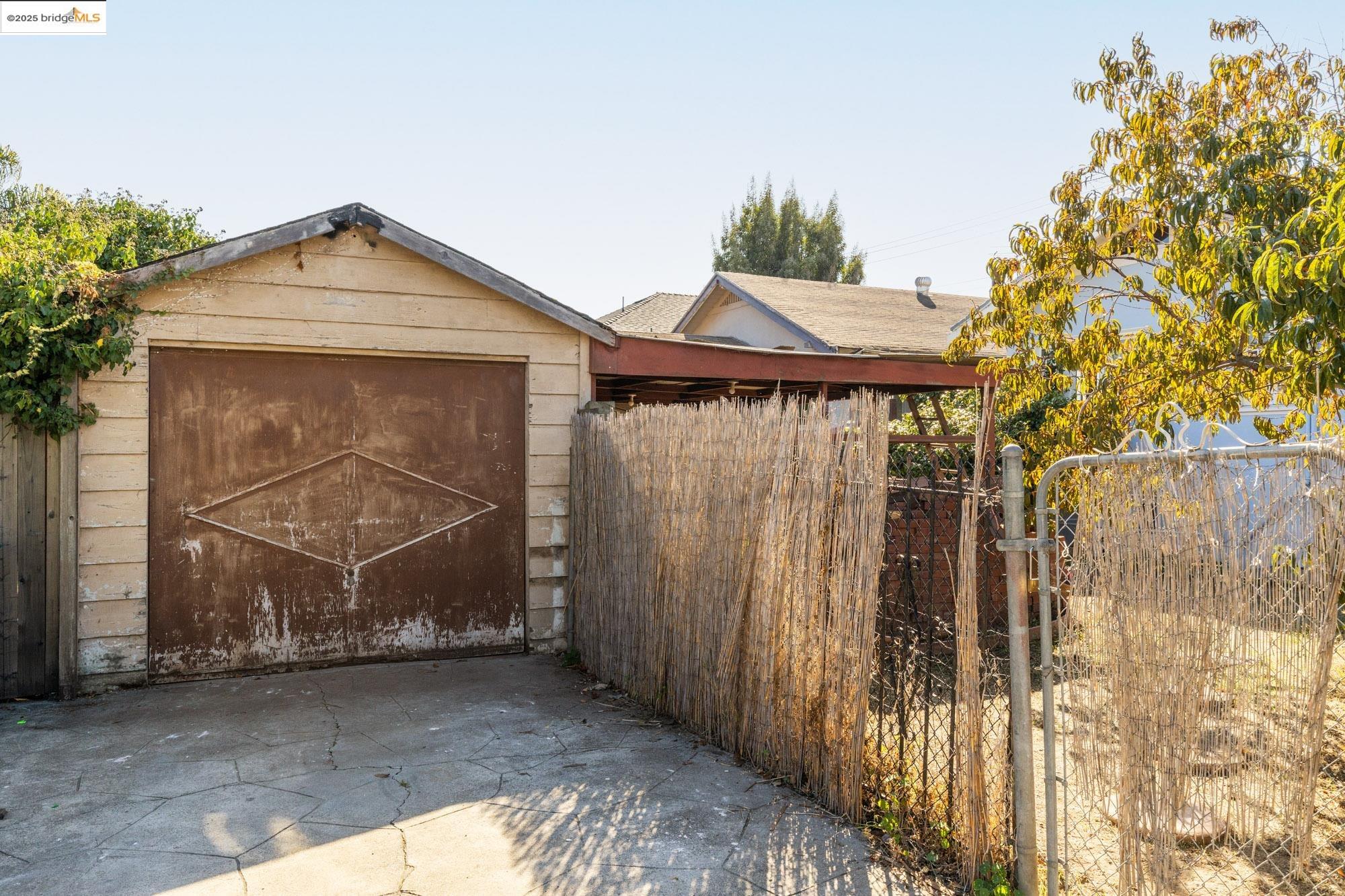 4430 Webster St, Oakland