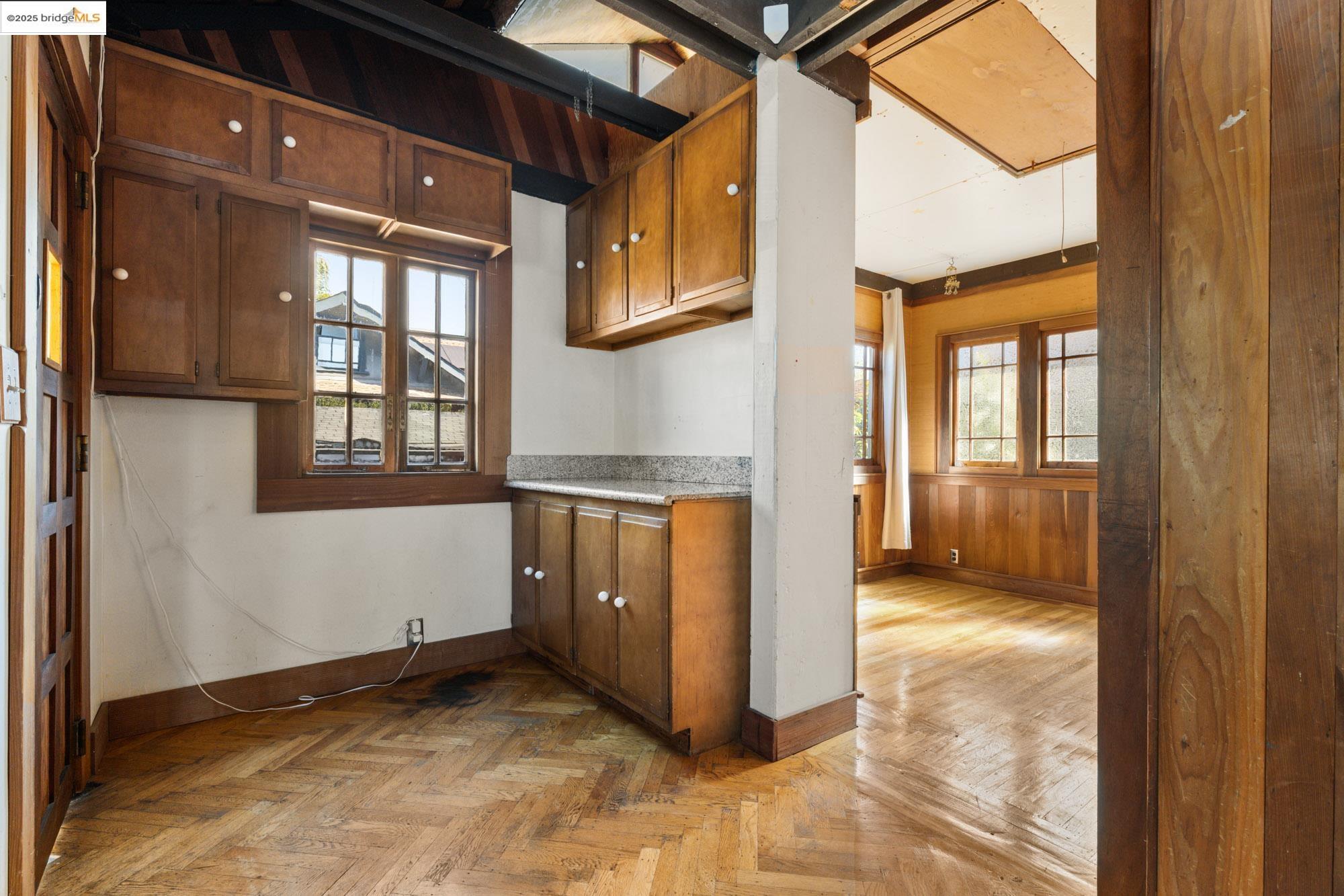 4430 Webster St, Oakland