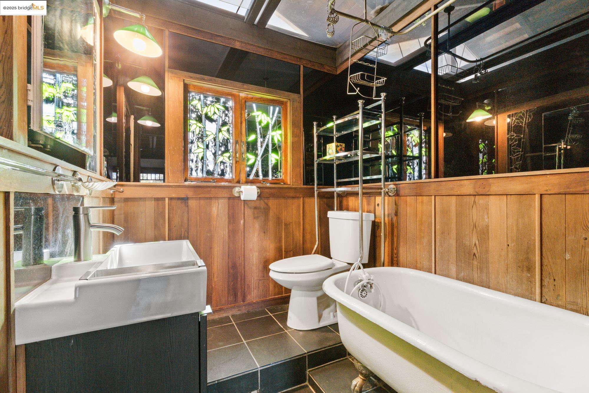 4430 Webster St, Oakland