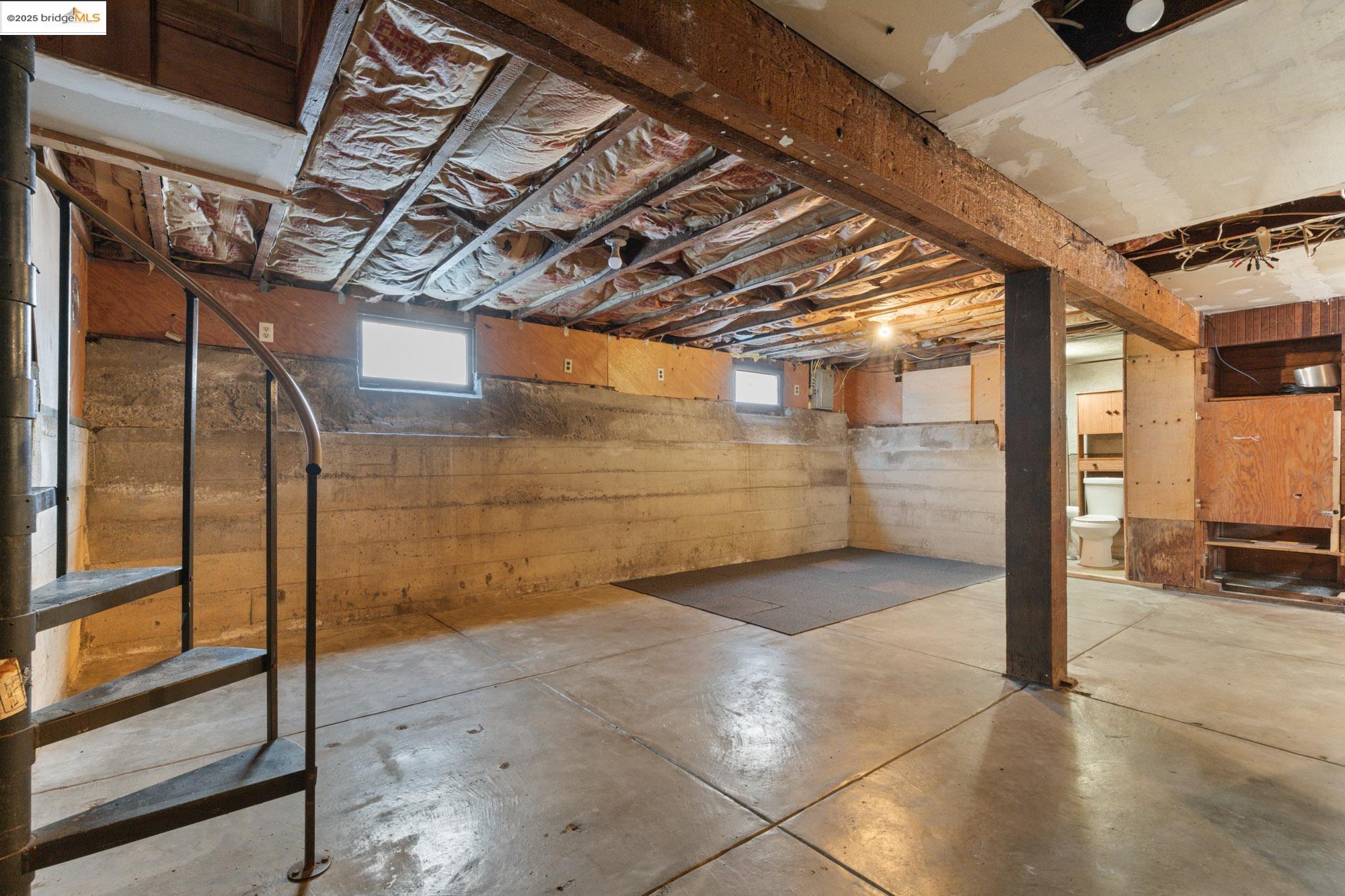 4430 Webster St, Oakland