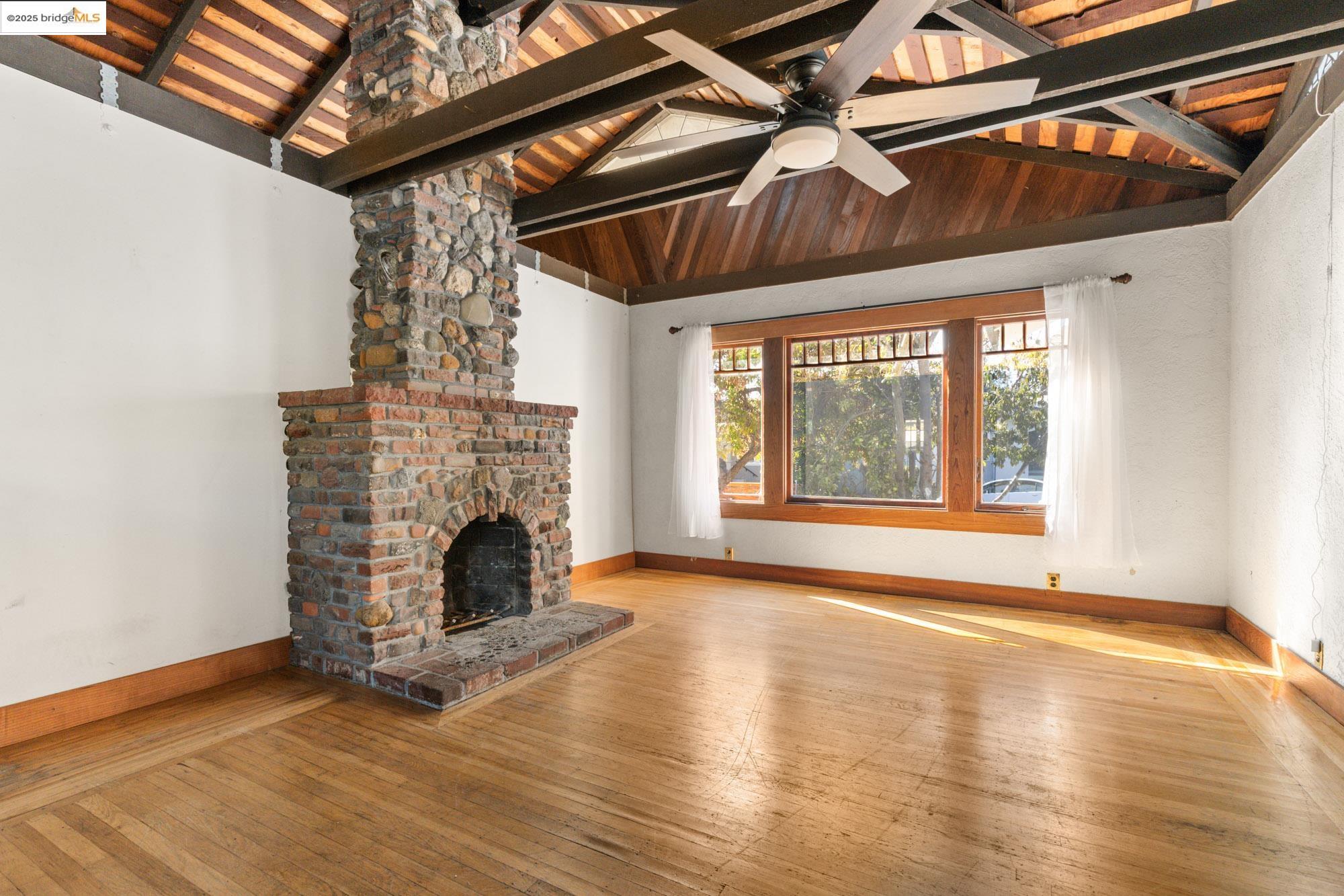 4430 Webster St, Oakland