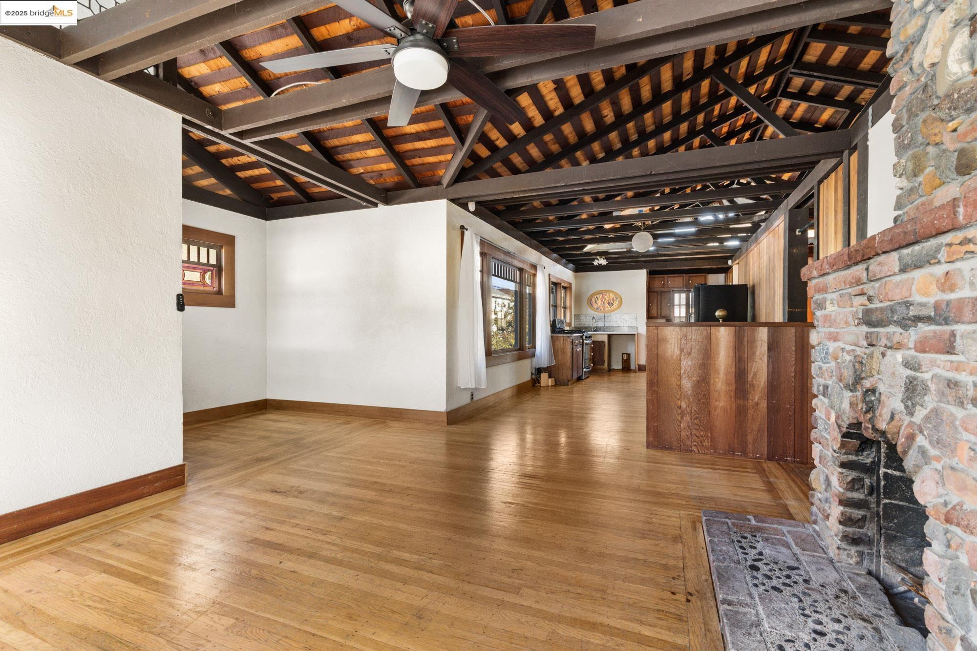 4430 Webster St, Oakland