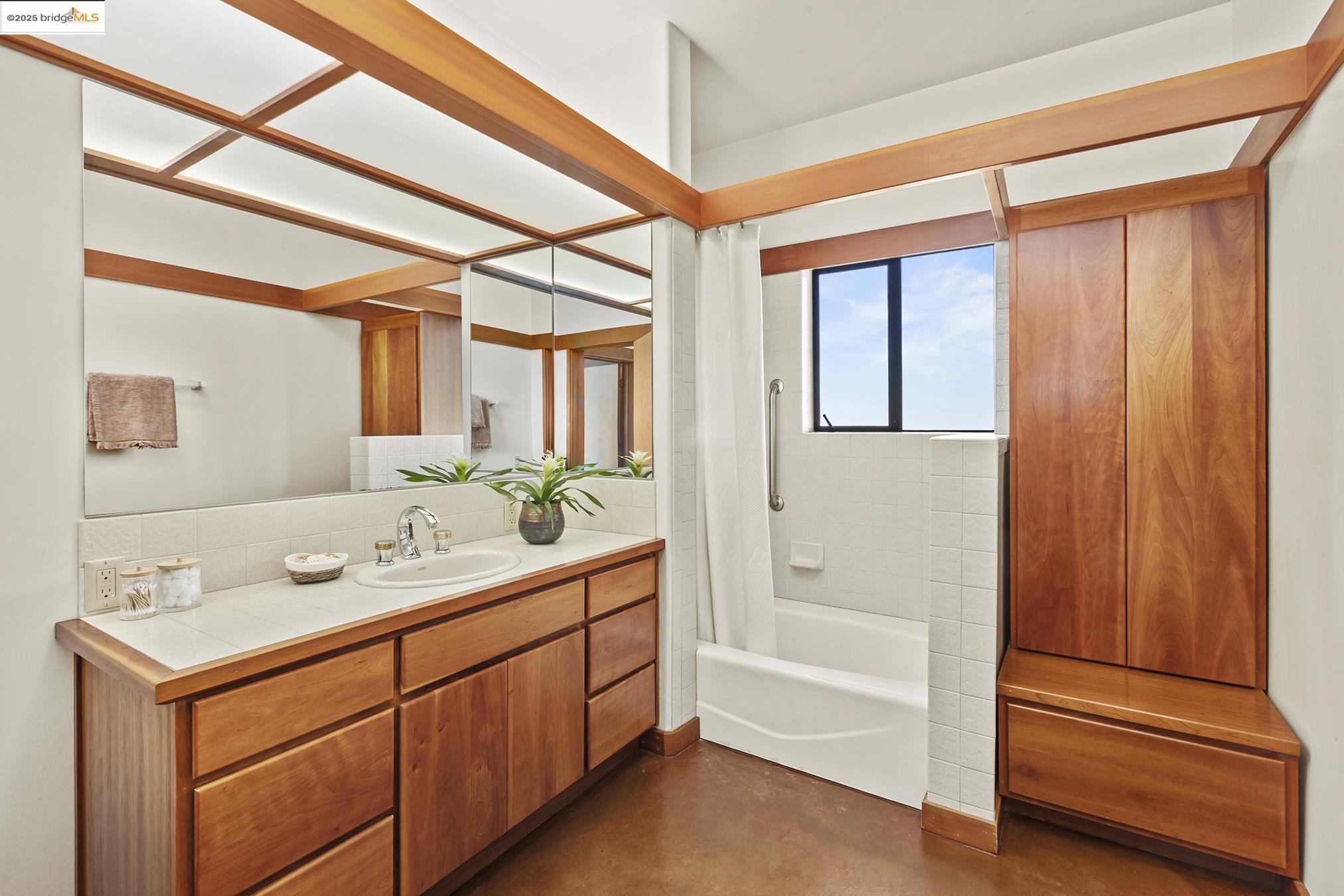 25 Dartmouth Dr, Berkeley