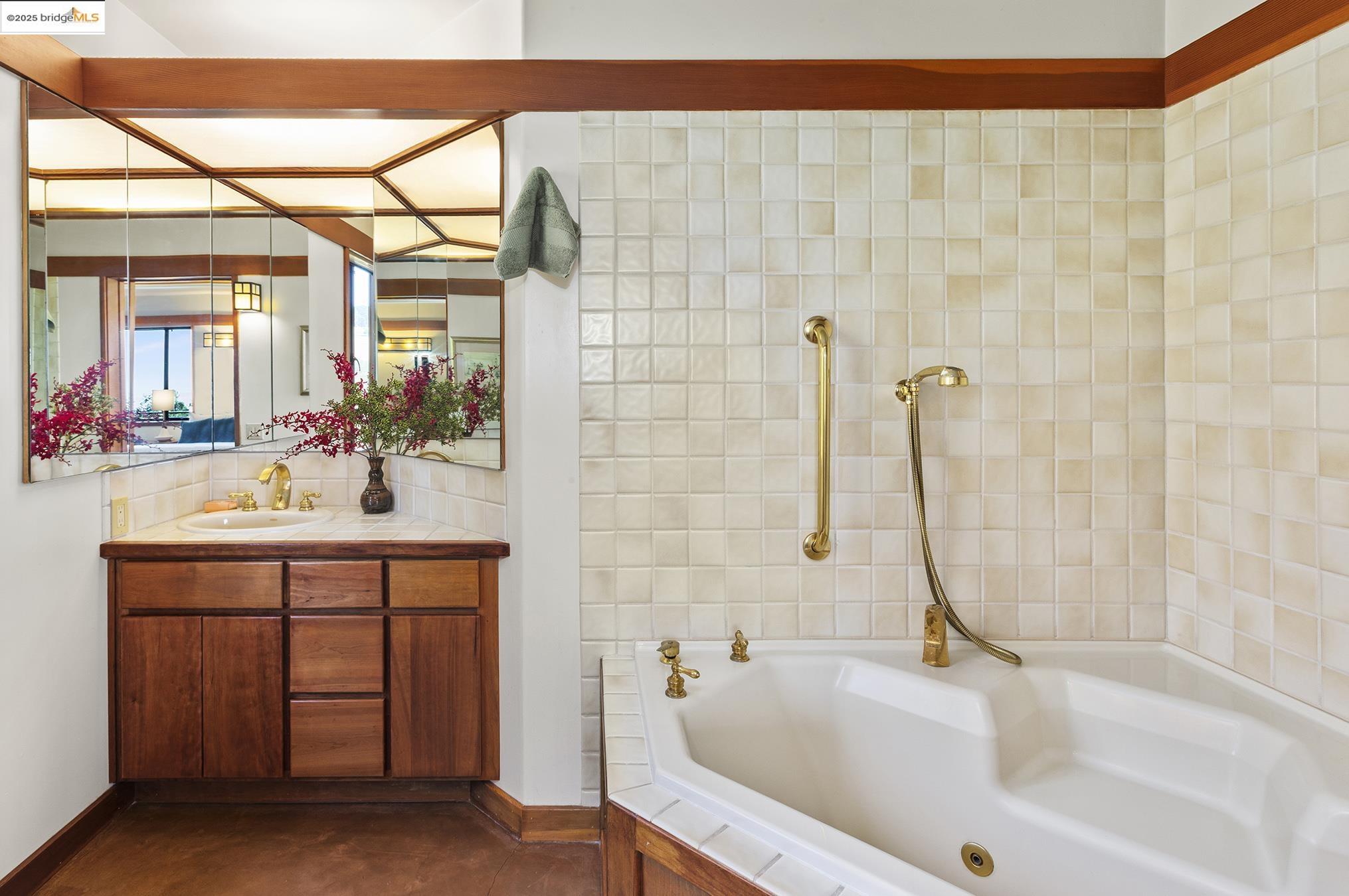 25 Dartmouth Dr, Berkeley