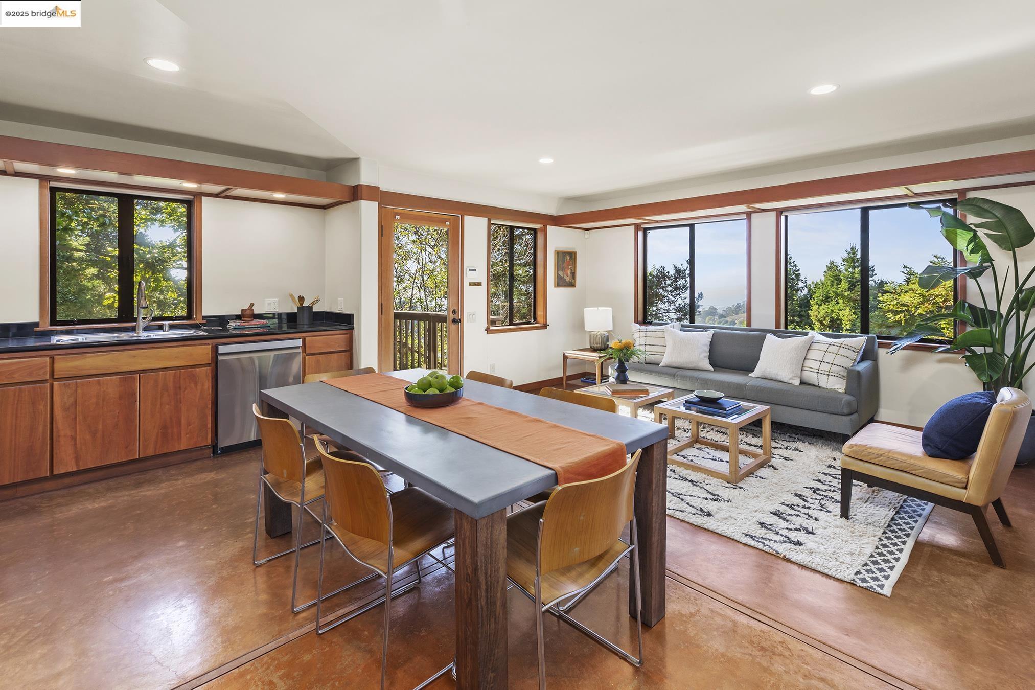 25 Dartmouth Dr, Berkeley