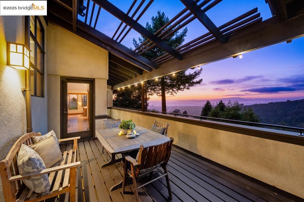 25 Dartmouth Dr, Berkeley