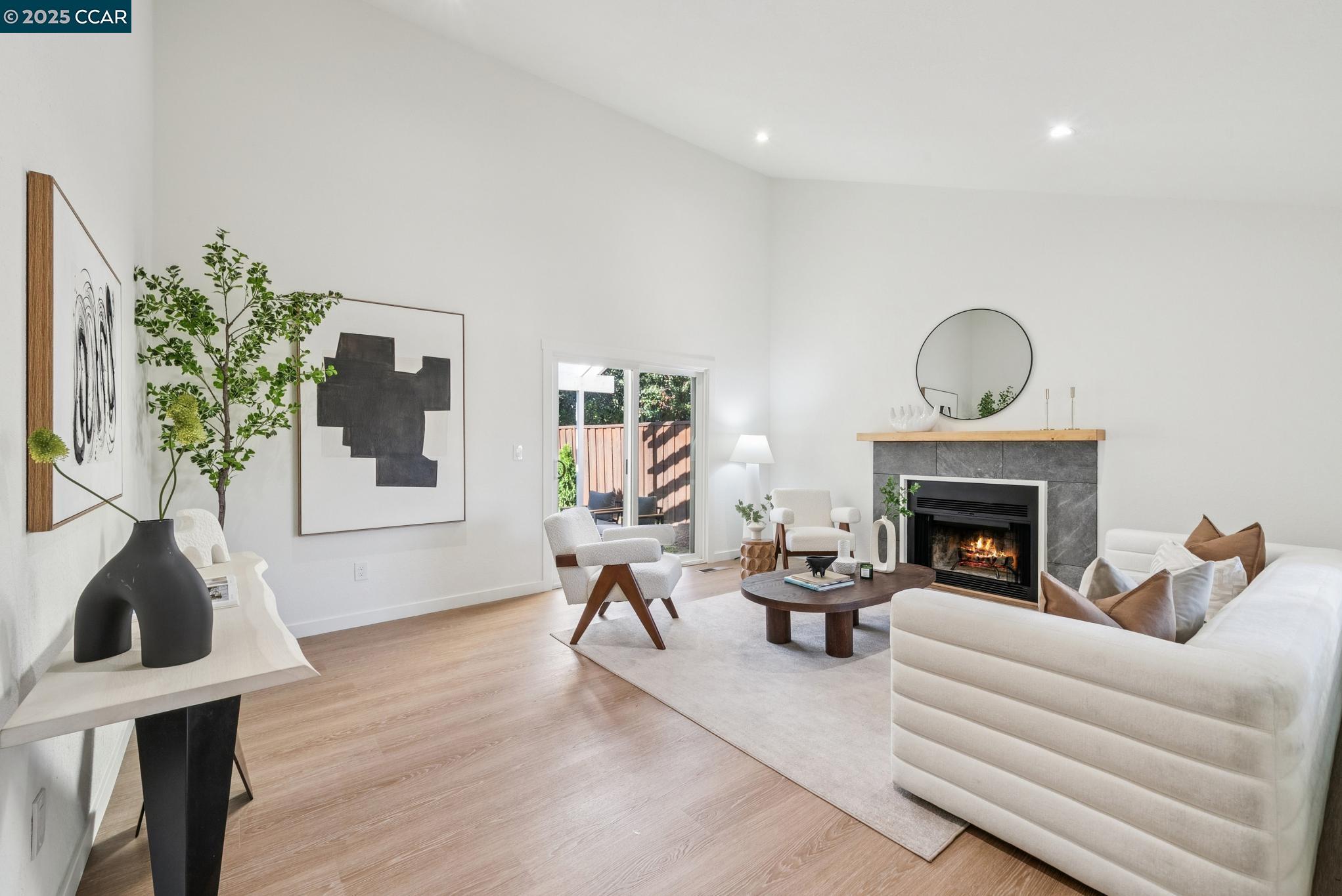 943 MATTERHORN COURT