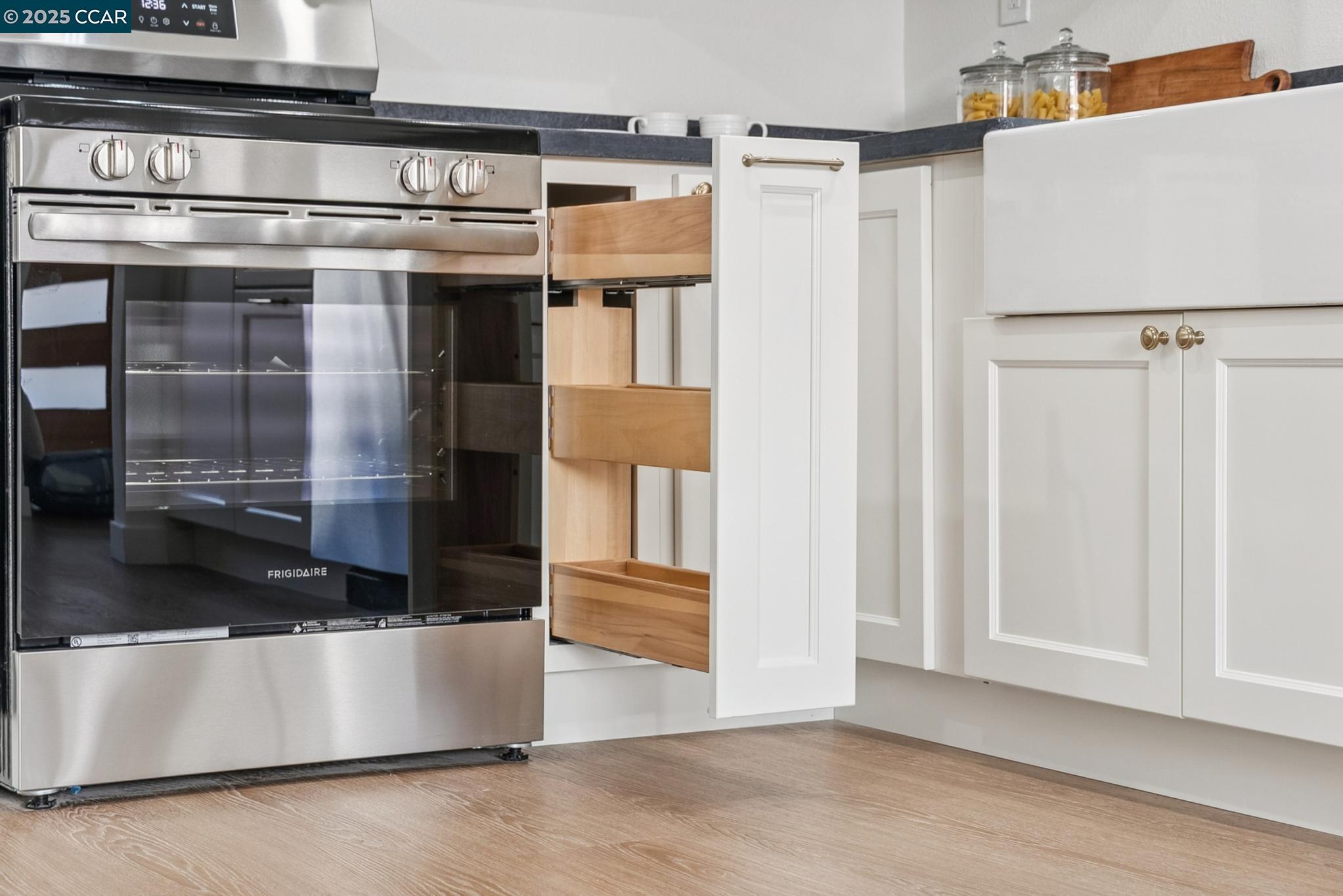 943 MATTERHORN COURT