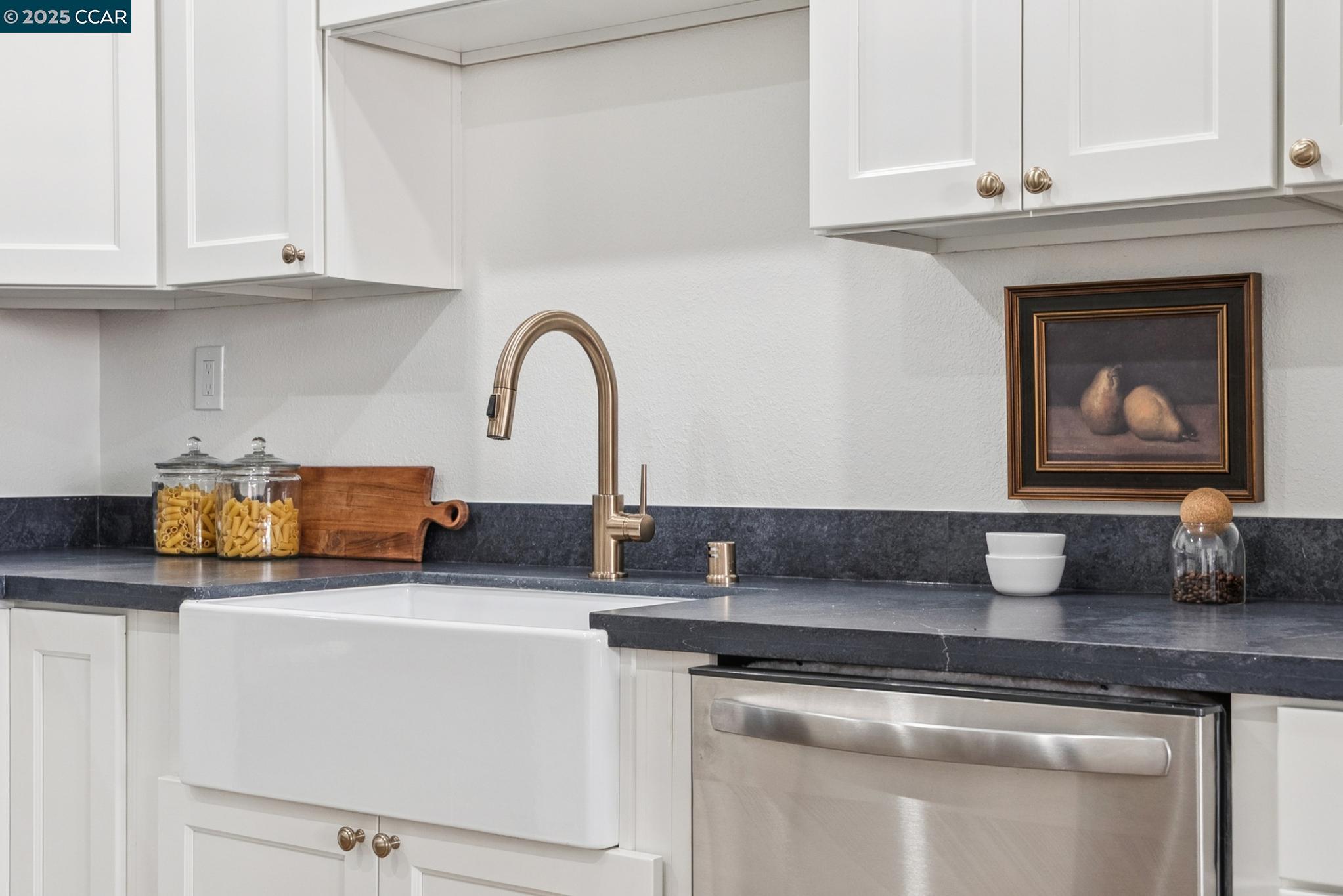 943 MATTERHORN COURT