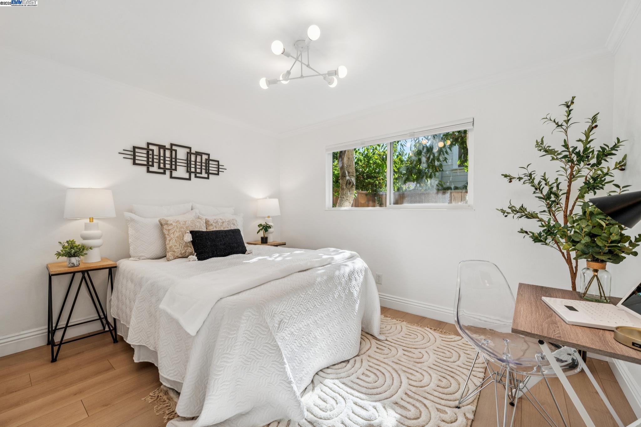 5242 Miles Avenue # C, Oakland Unit: C