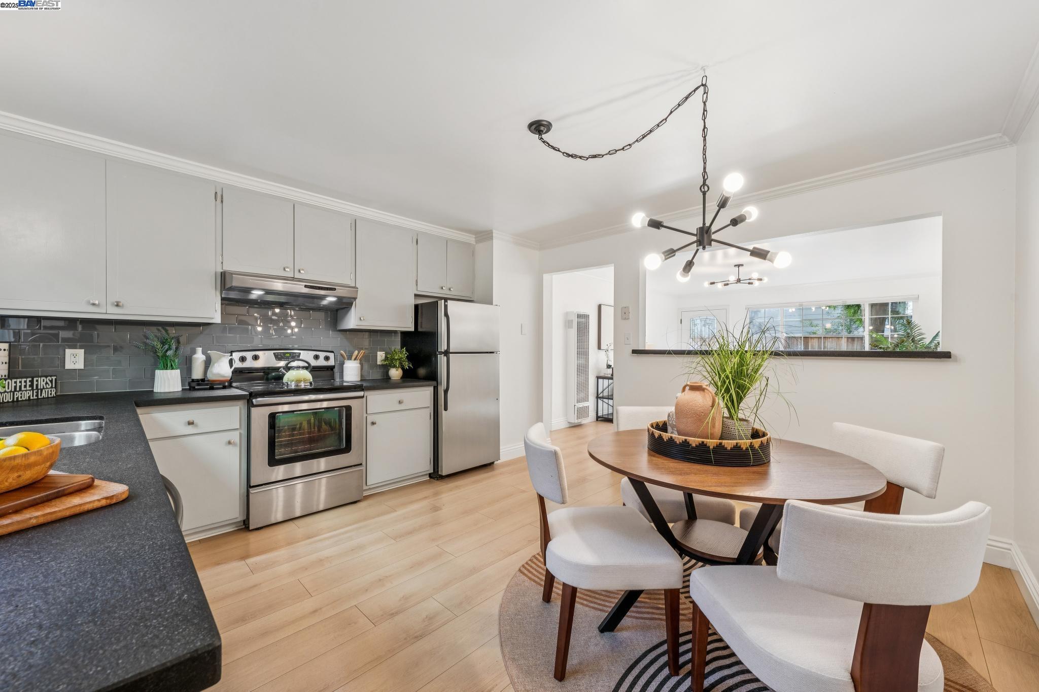 5242 Miles Avenue # C, Oakland Unit: C