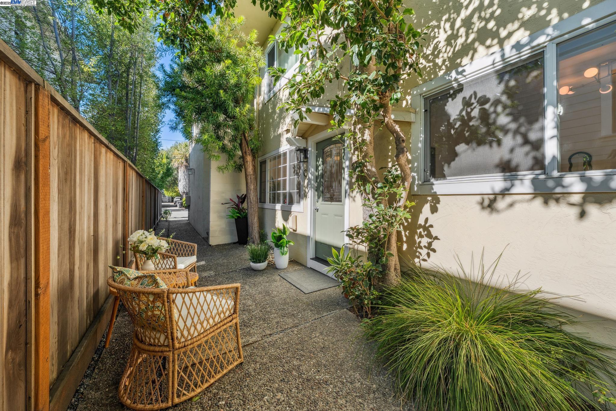 5242 Miles Avenue # C, Oakland Unit: C