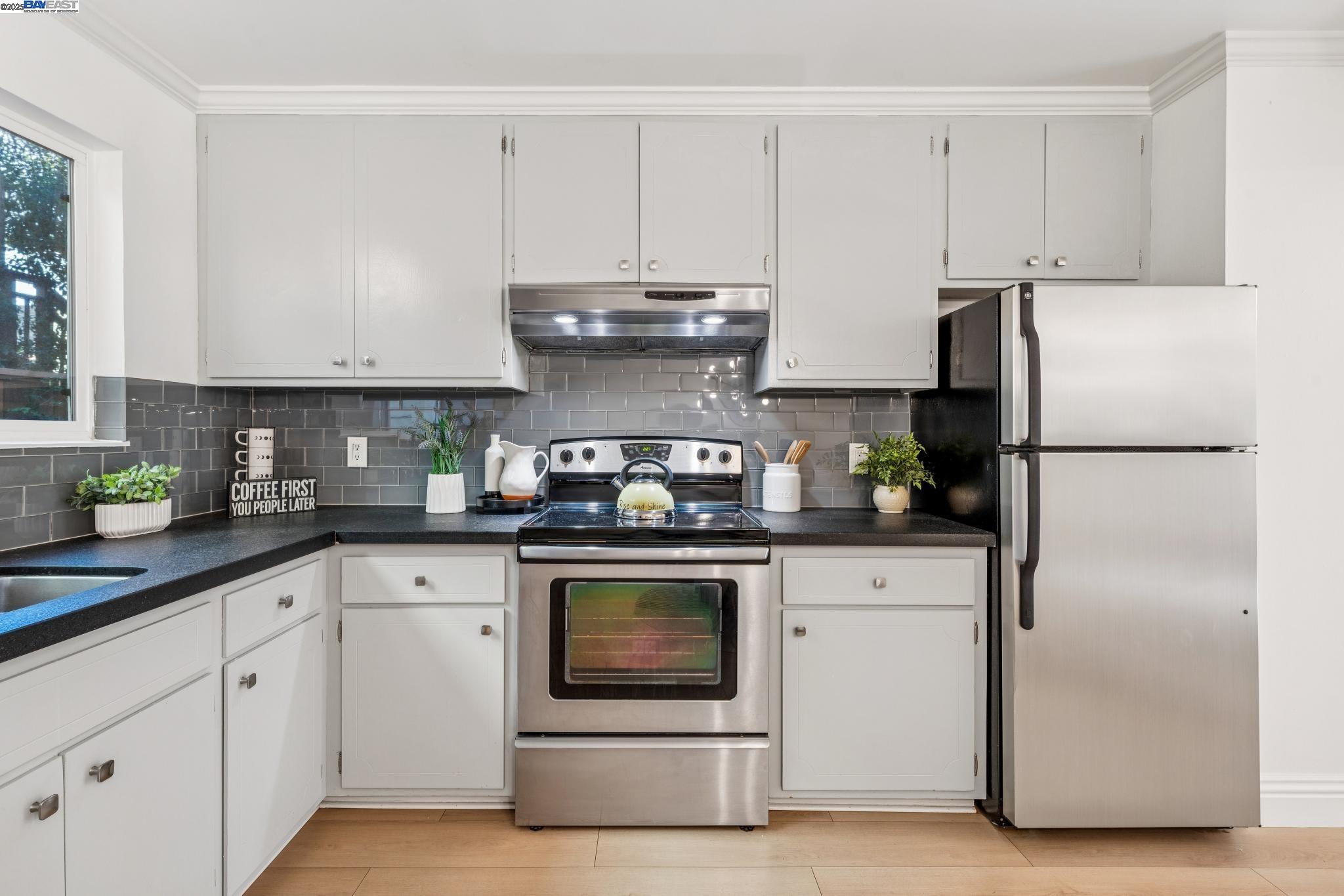 5242 Miles Avenue # C, Oakland Unit: C