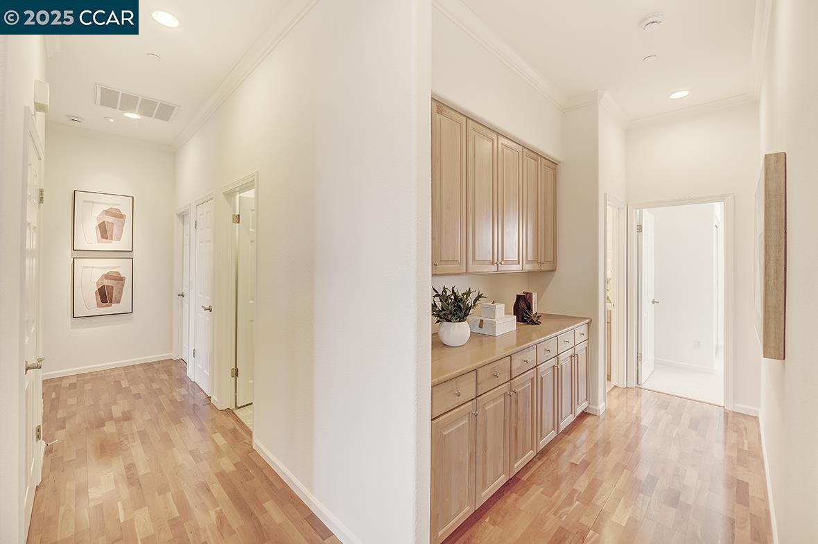 546 High Eagle Ct