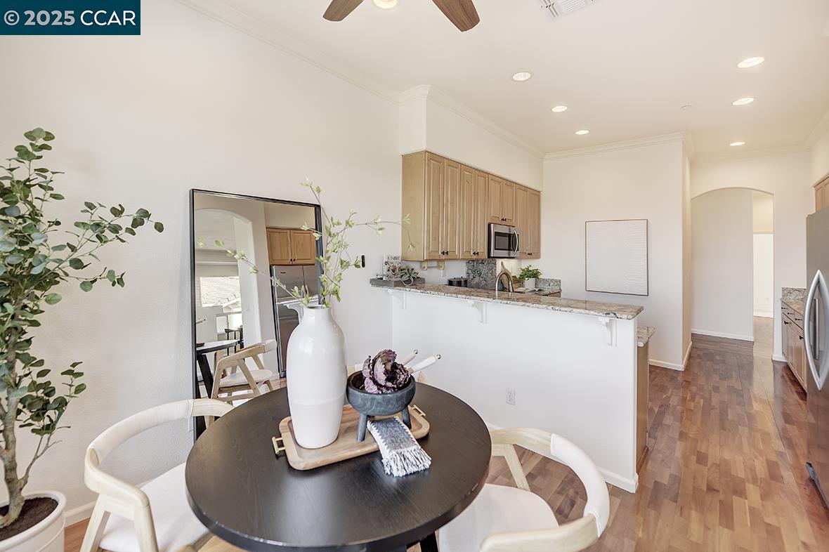546 High Eagle Ct