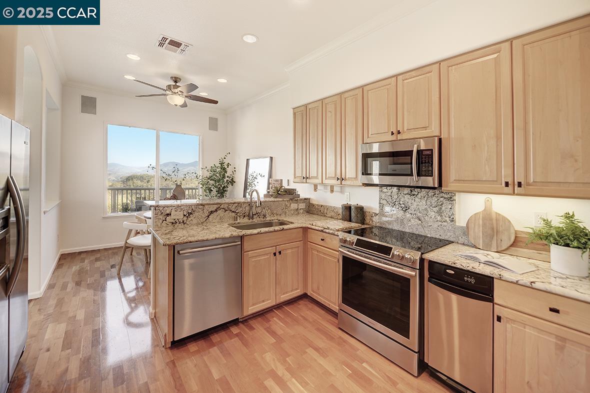 546 High Eagle Ct
