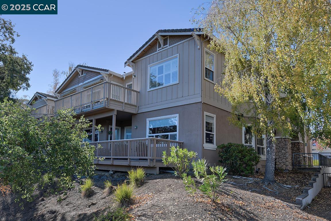546 High Eagle Ct
