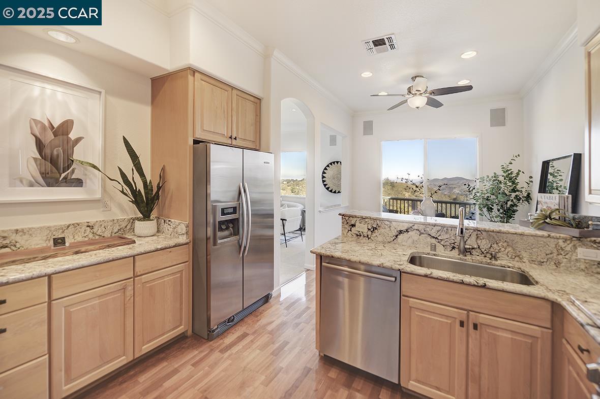 546 High Eagle Ct