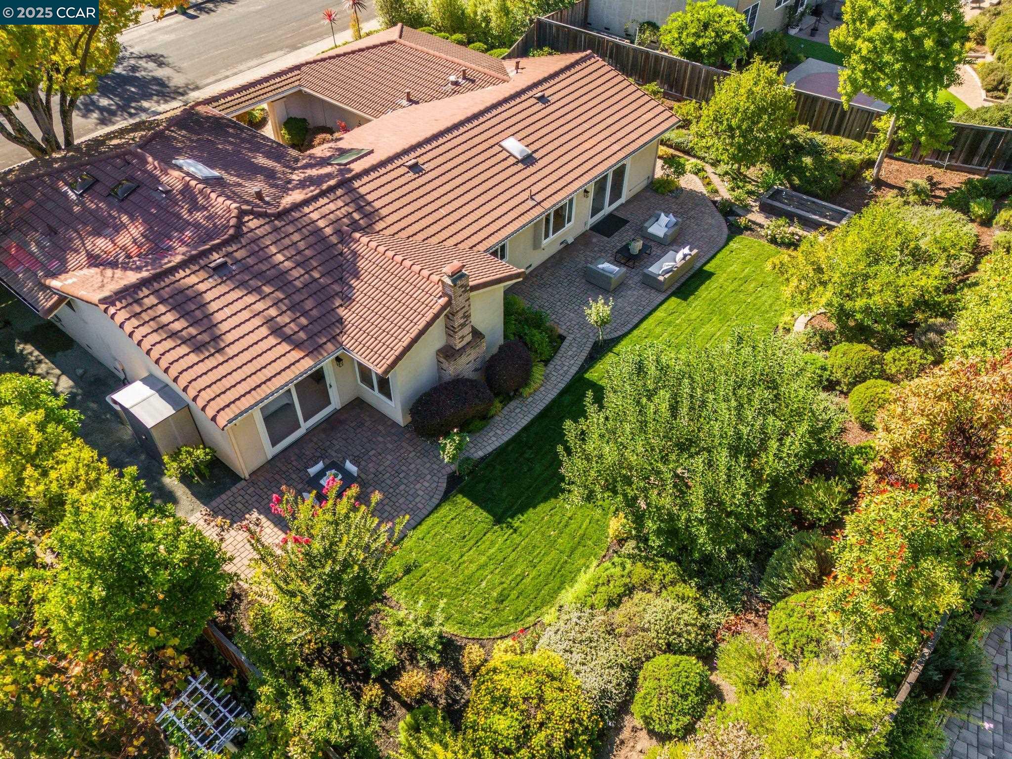 3954 Campolindo Dr