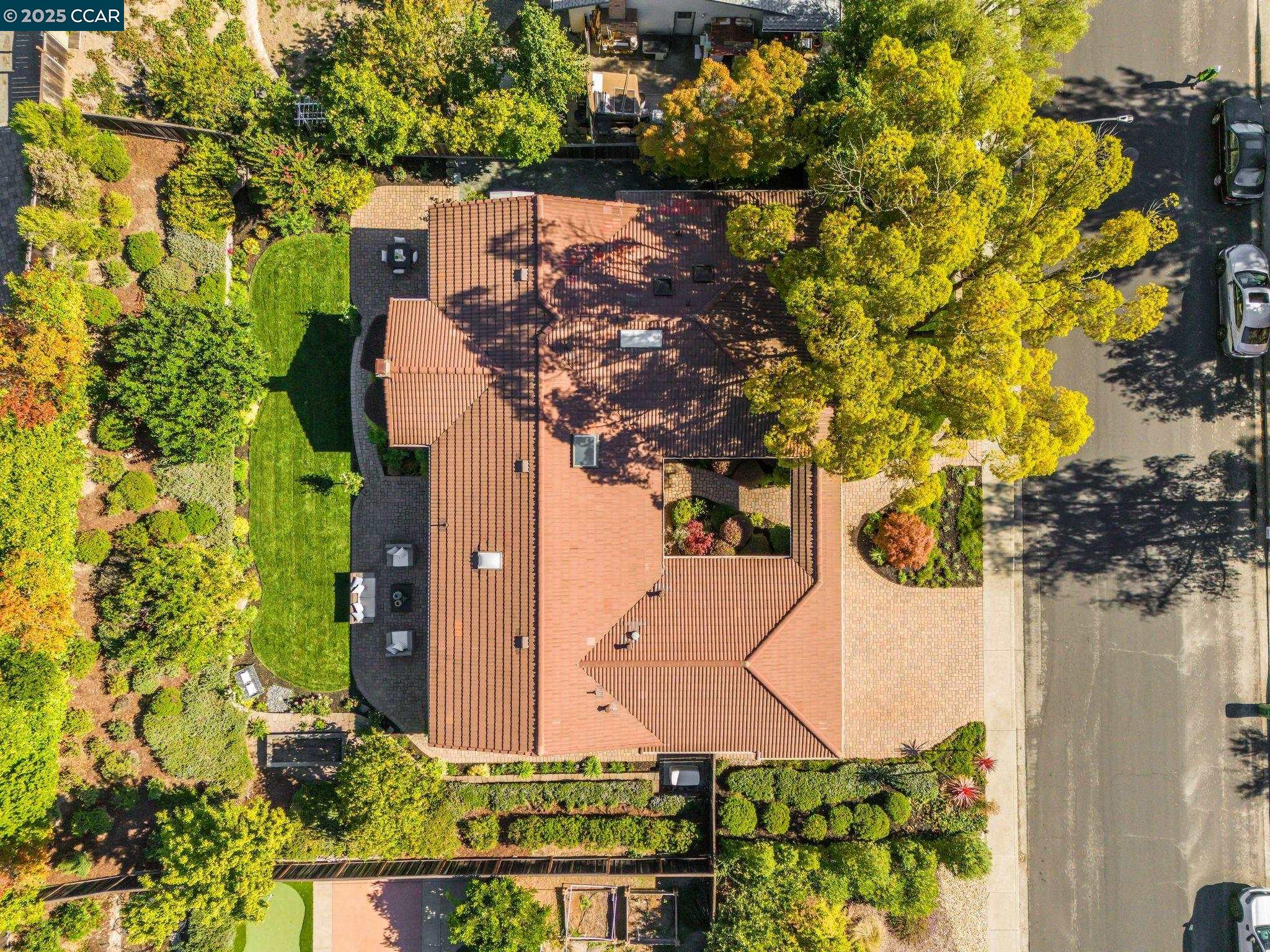 3954 Campolindo Dr