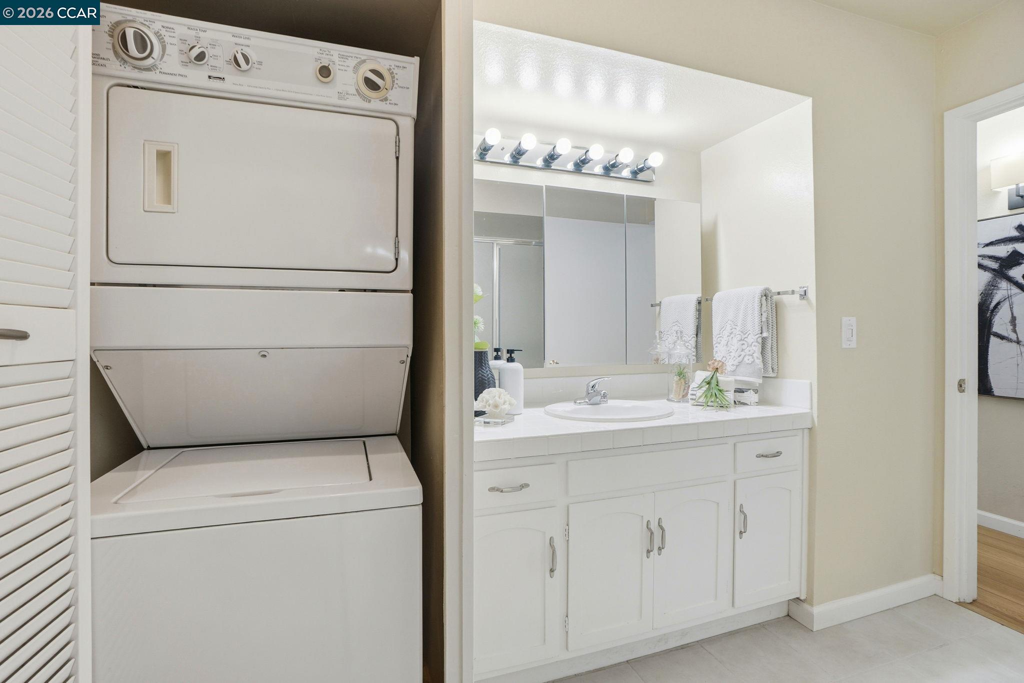 2425 Pine Knoll Dr # 1