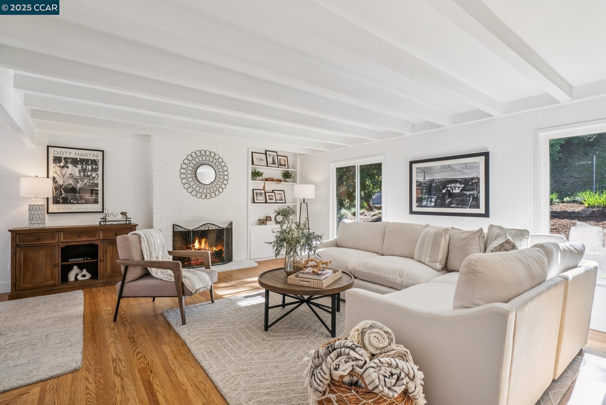 66 Sleepy Hollow Ln