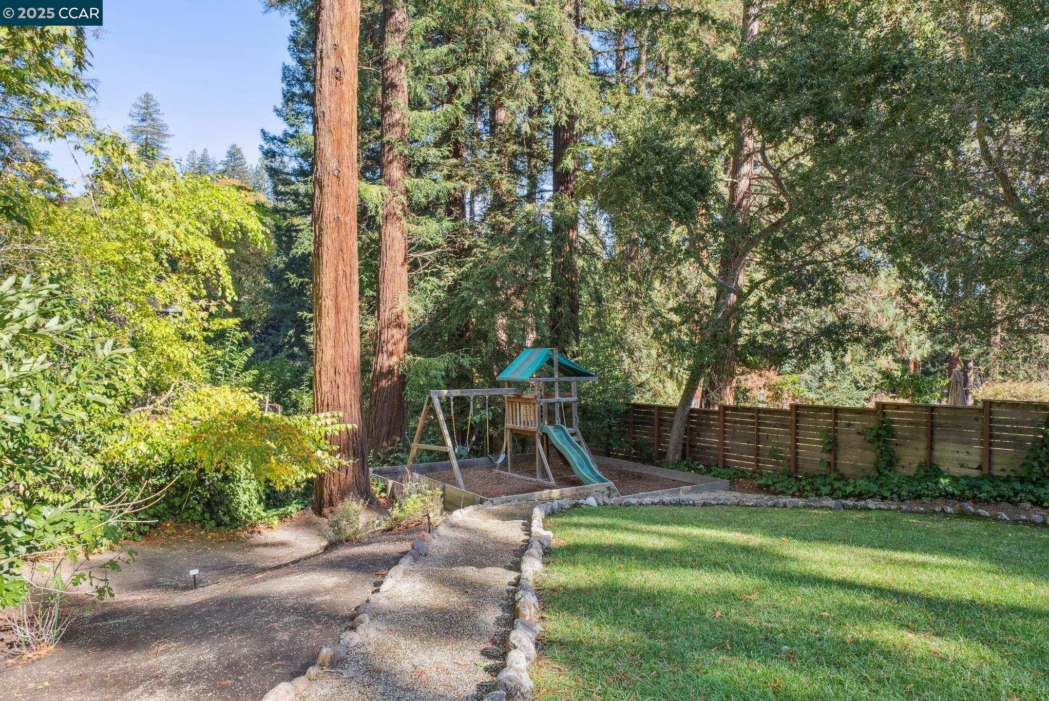 66 Sleepy Hollow Ln