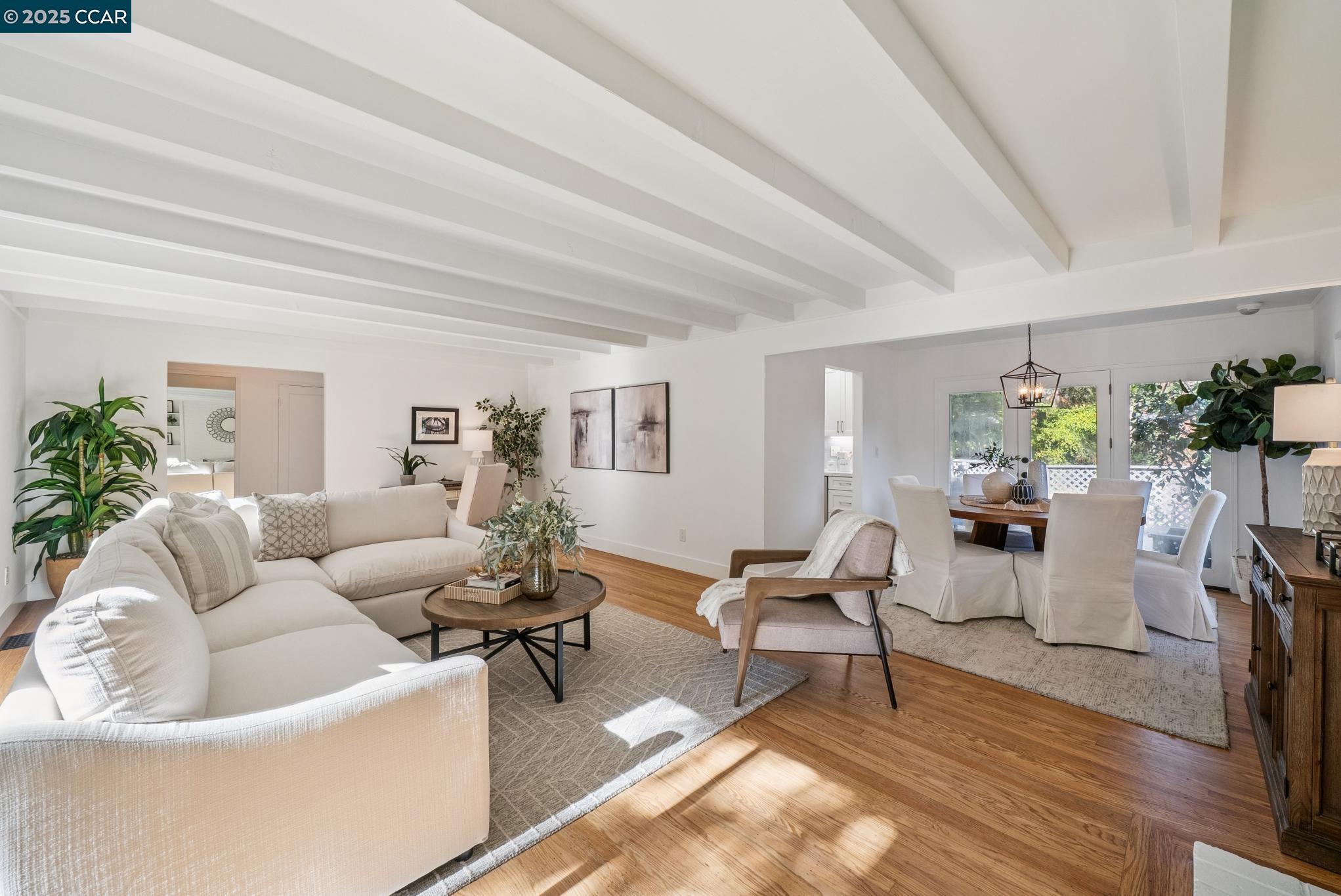 66 Sleepy Hollow Ln