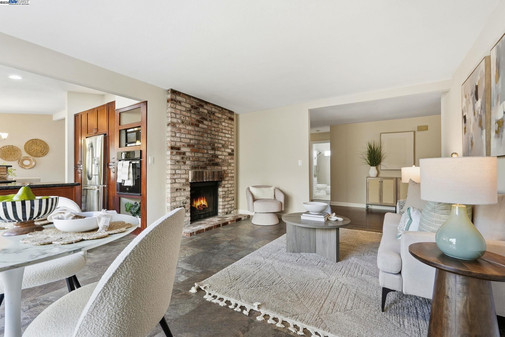 18660 E Cavendish Dr