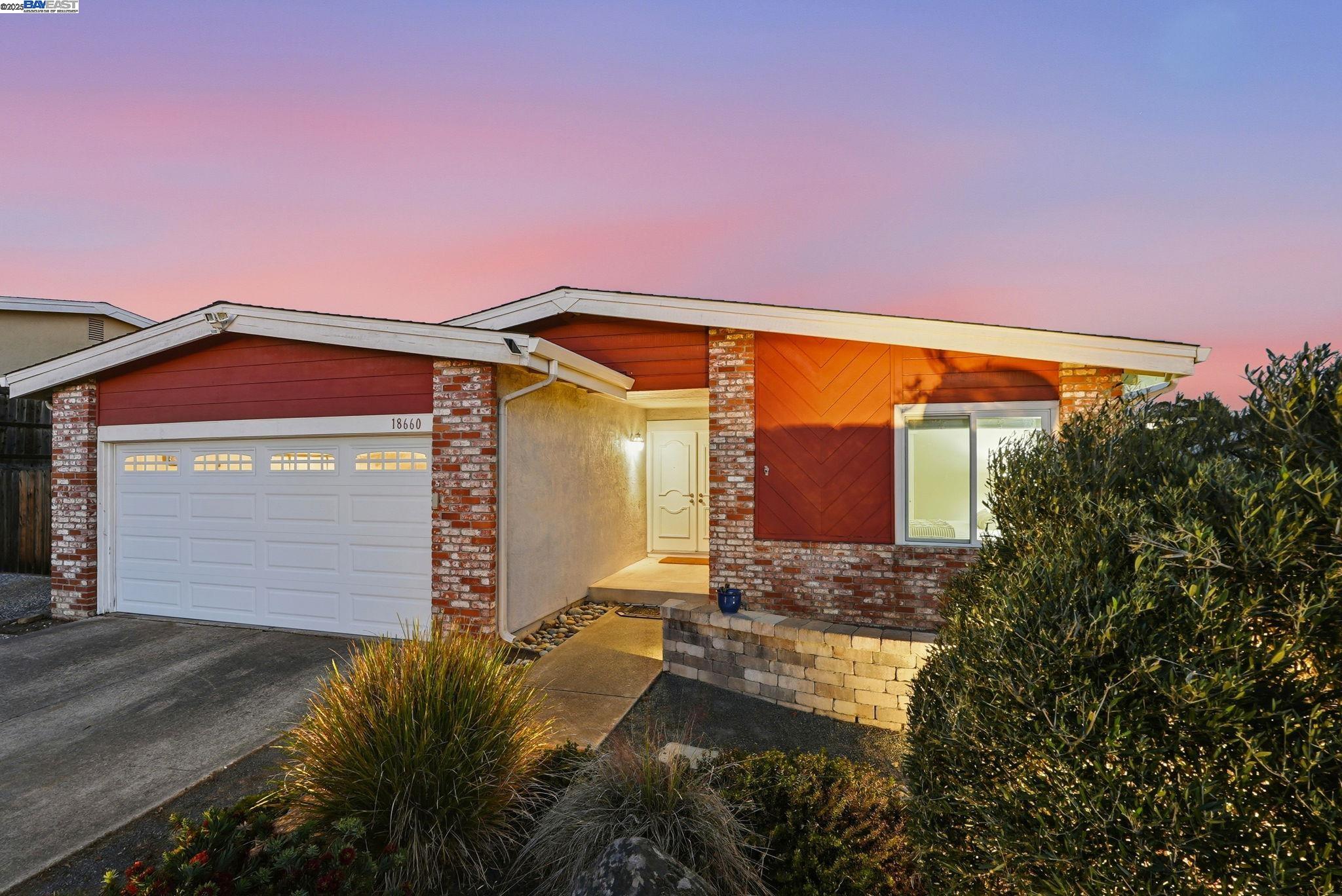 18660 E Cavendish Dr