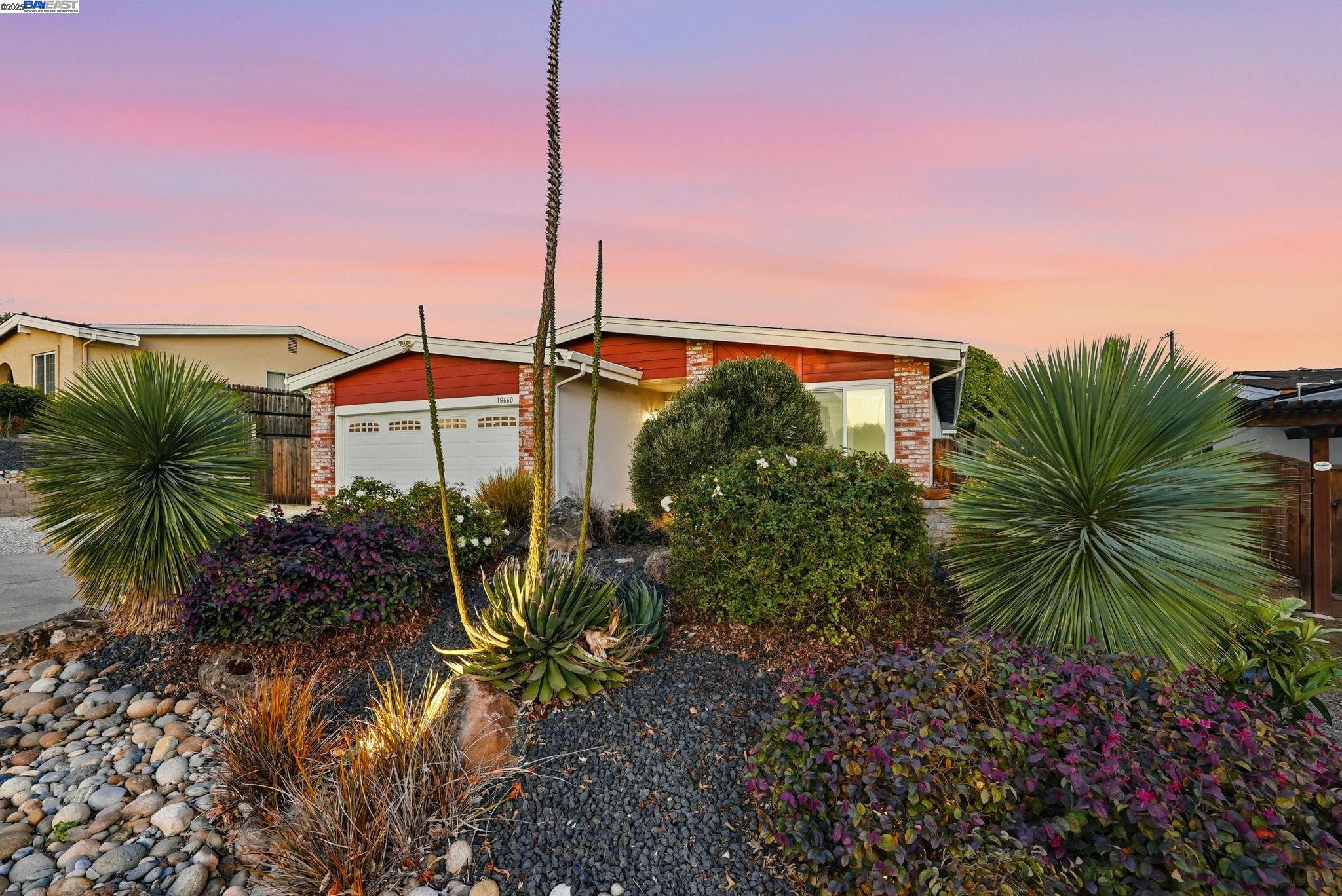 18660 E Cavendish Dr