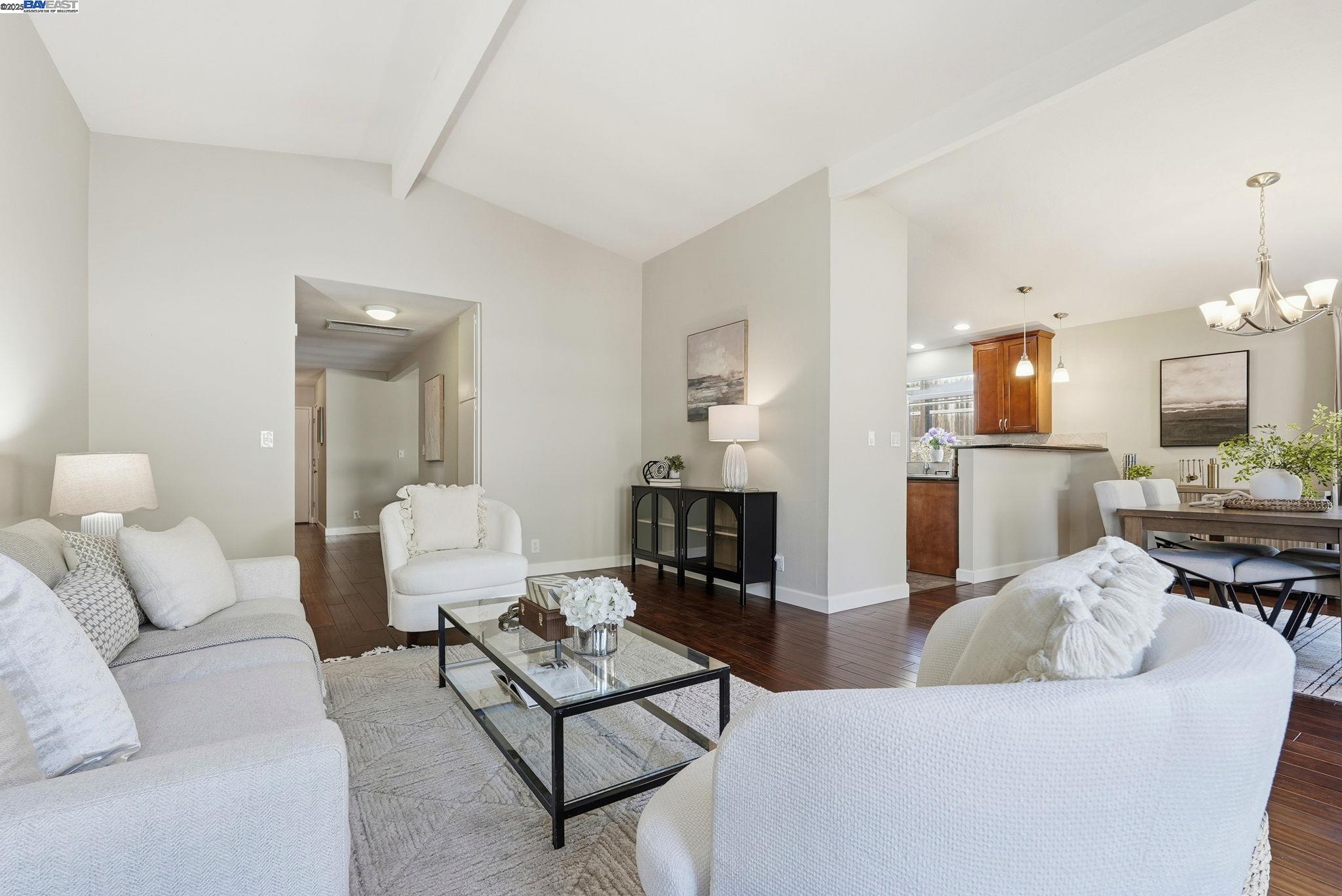 18660 E Cavendish Dr