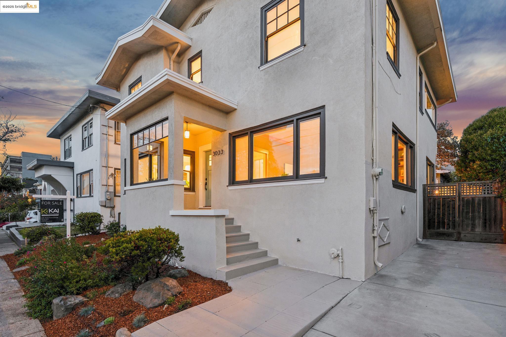 3033 Regent St