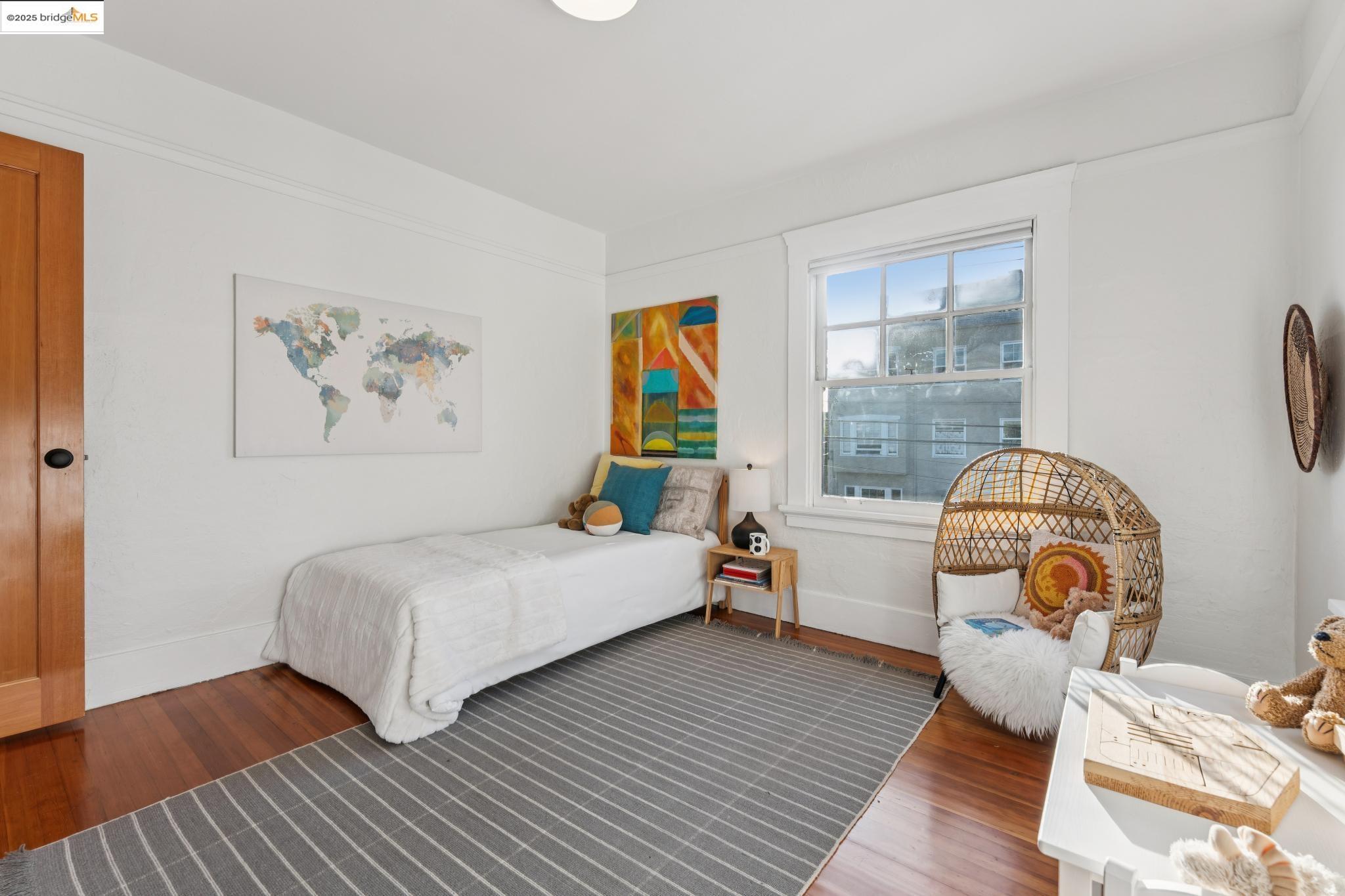 3033 Regent St