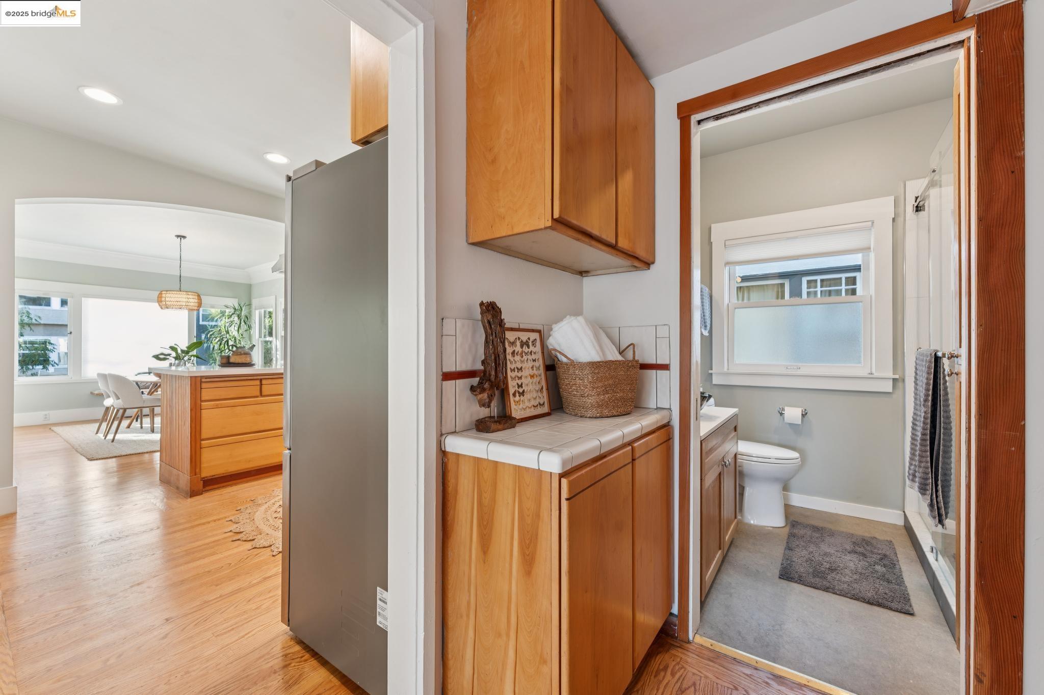 3033 Regent St
