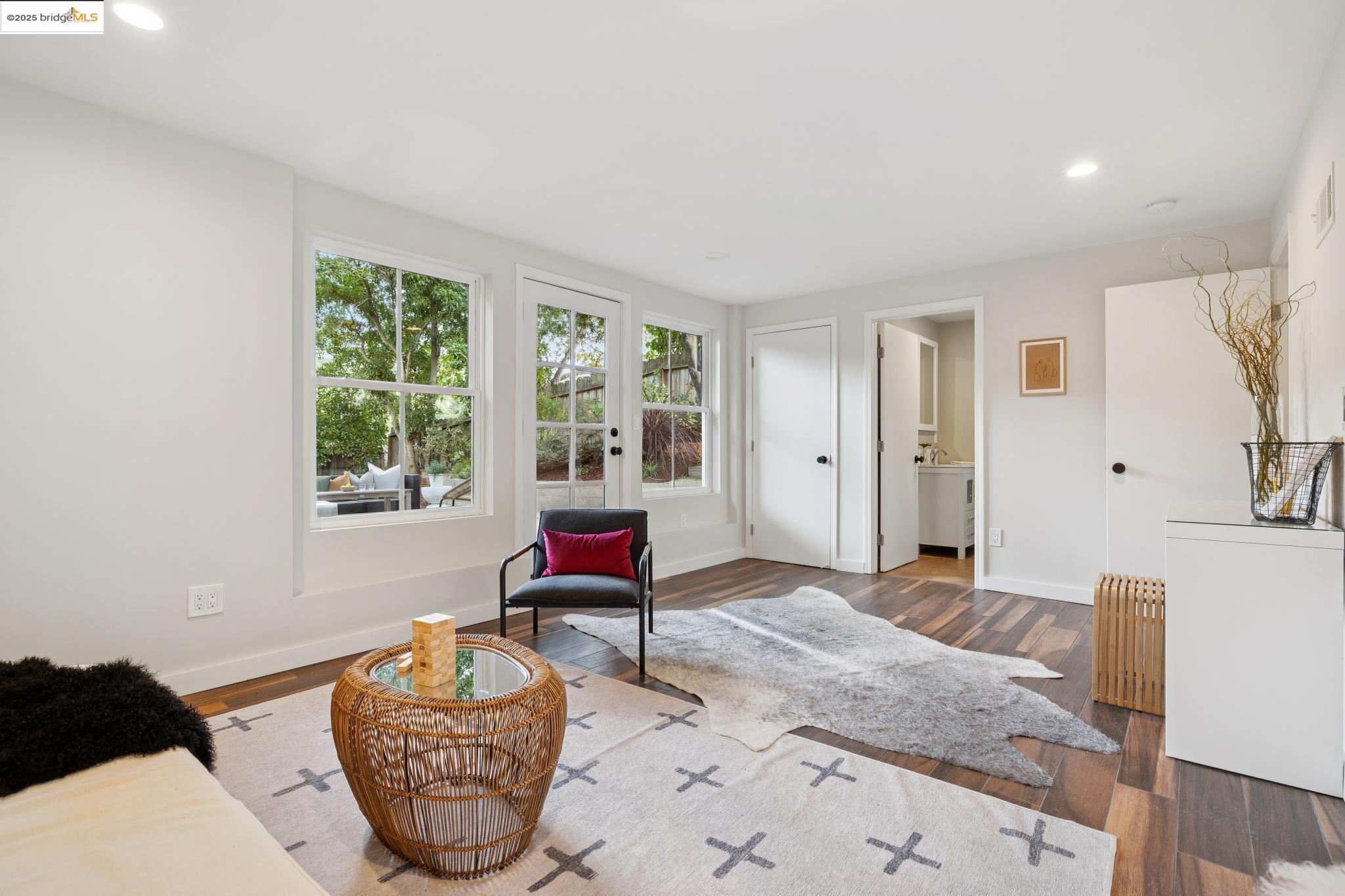 3328 Herrier St