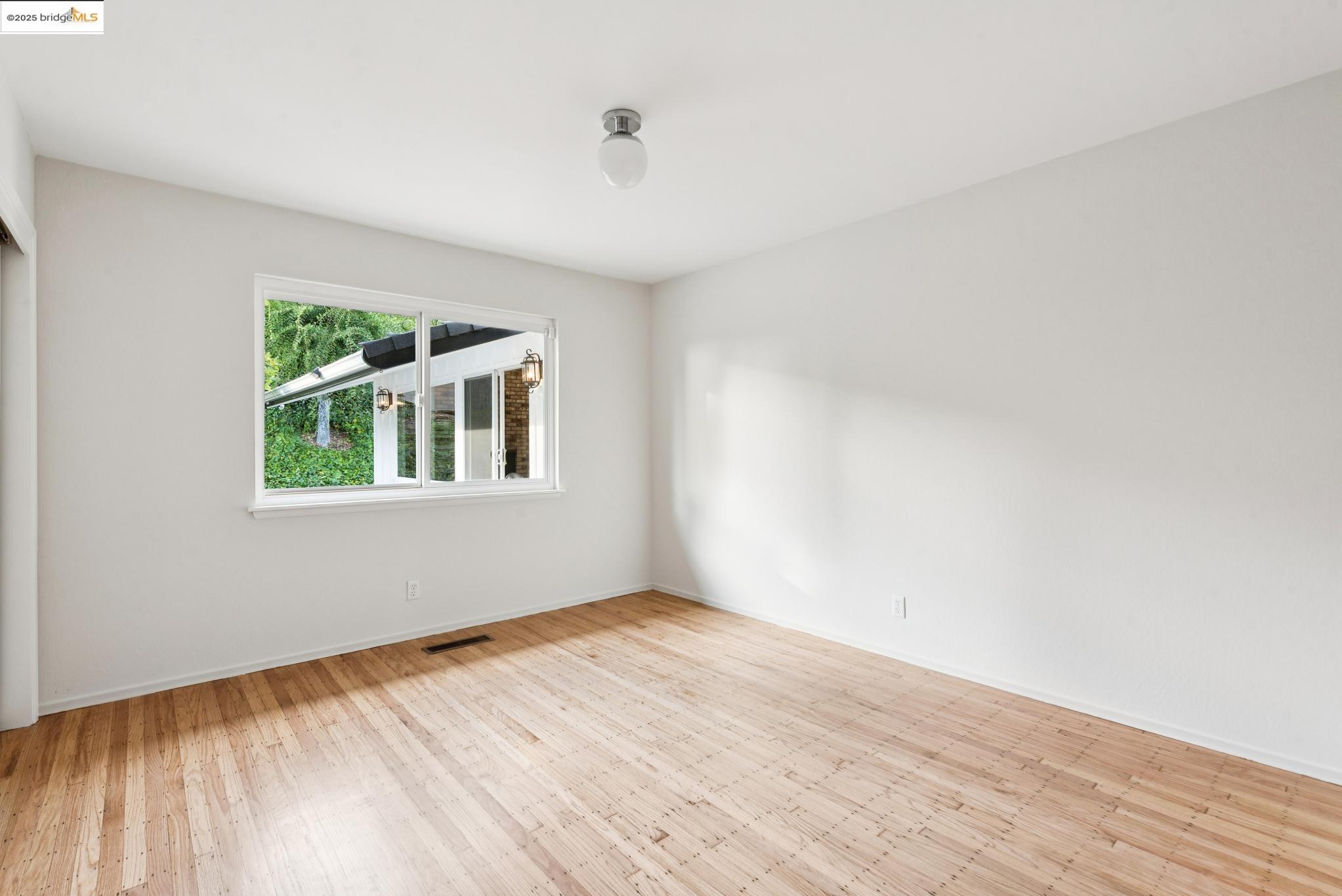 10492 Royal Oak Rd