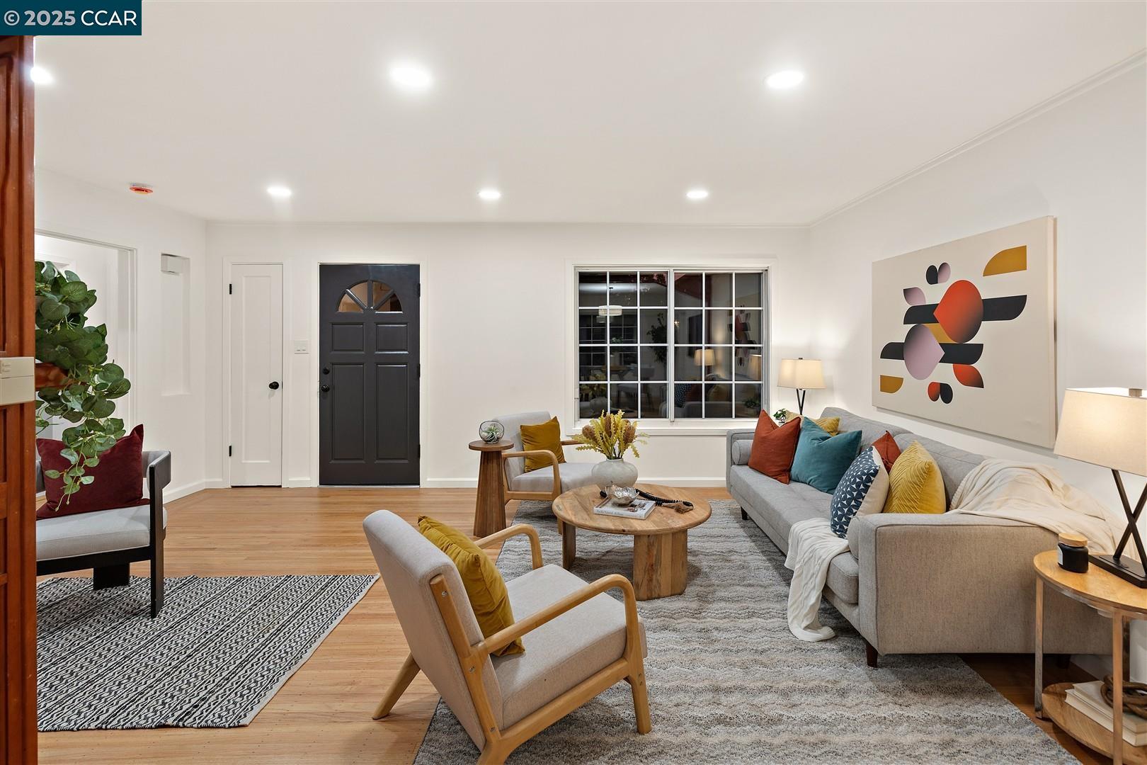 1228 Forrestal Ave