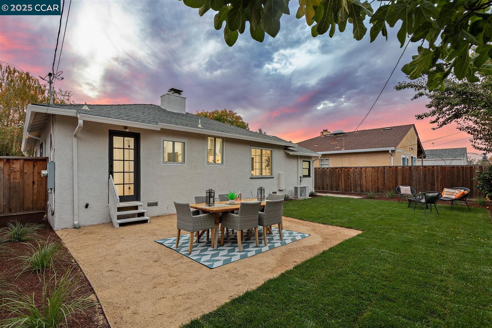 1228 Forrestal Ave