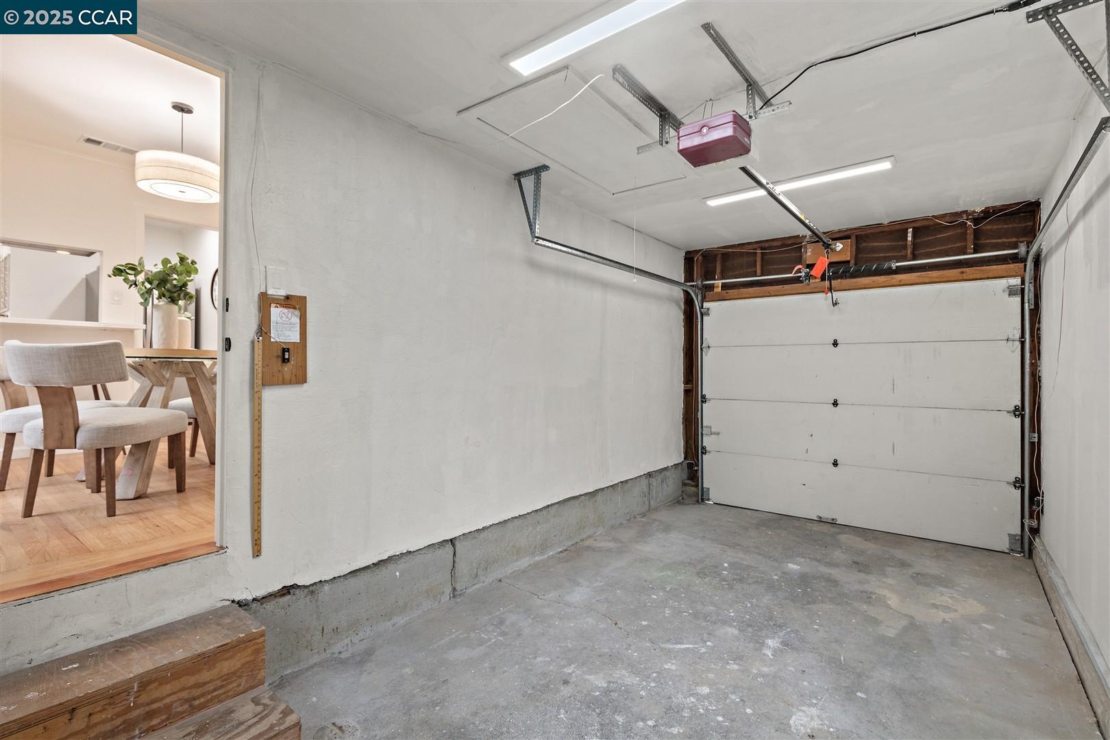 1228 Forrestal Ave