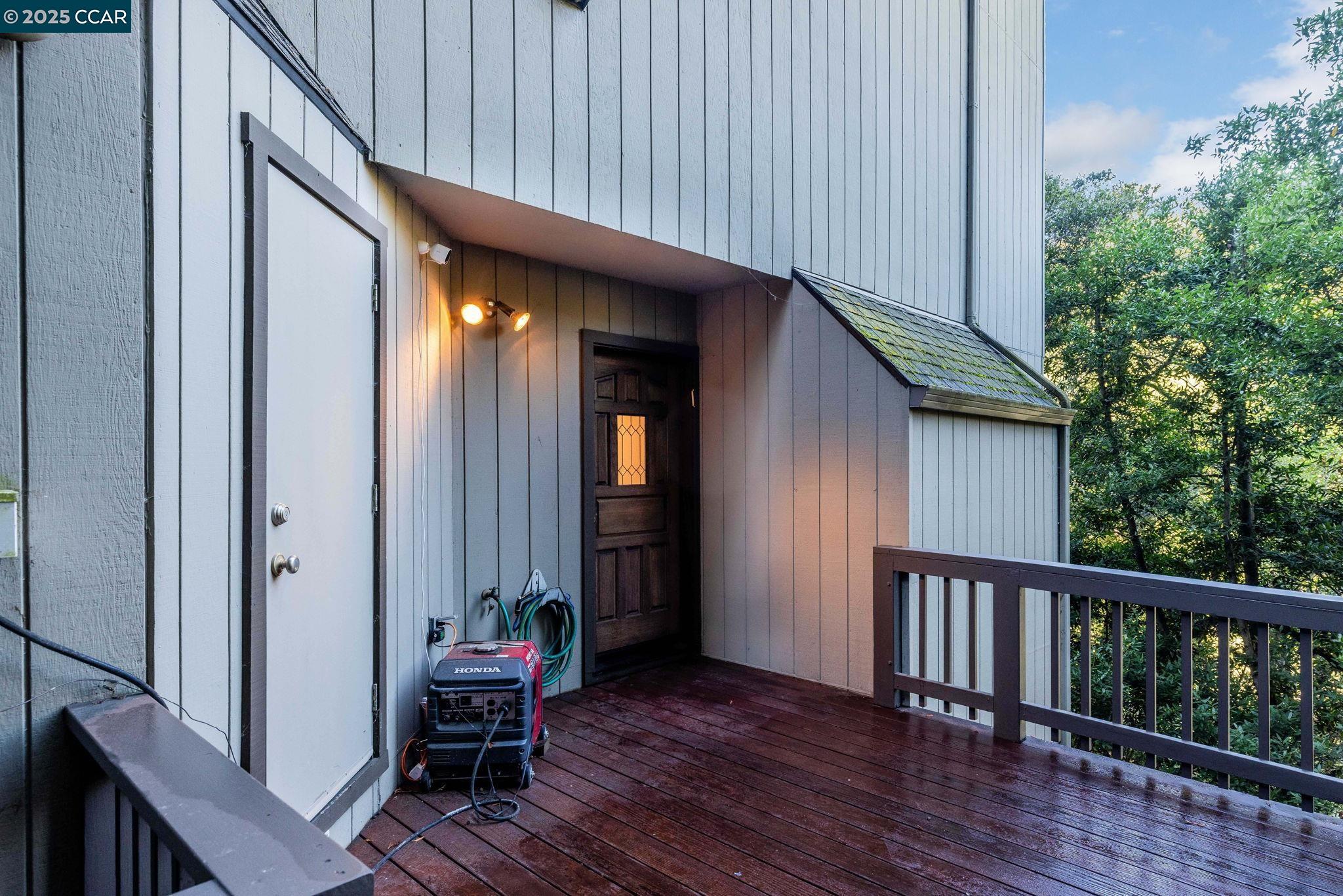 1383 Alvarado Rd