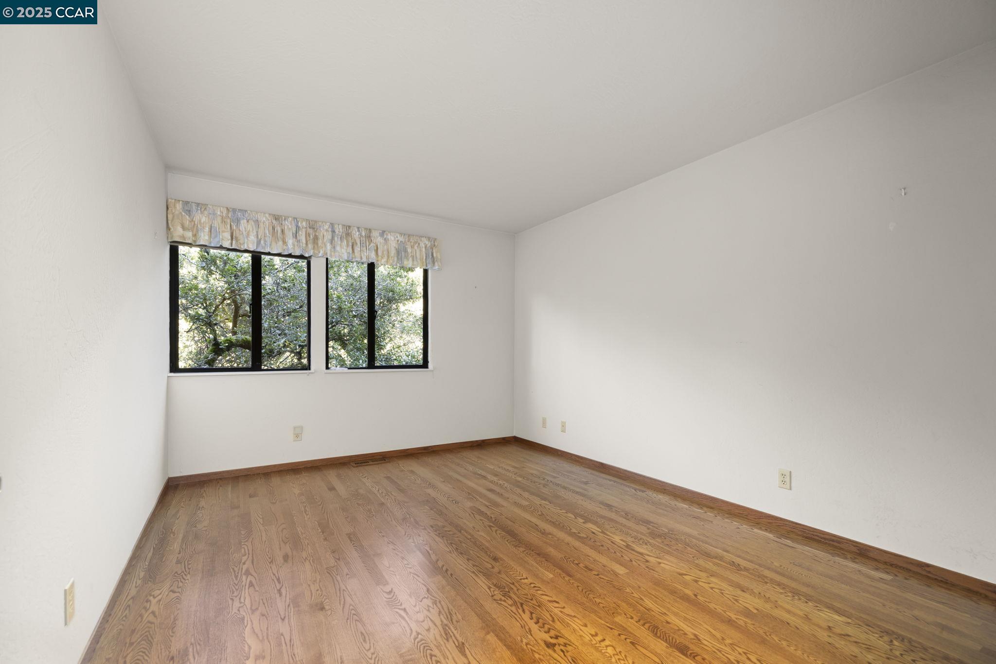 1383 Alvarado Rd