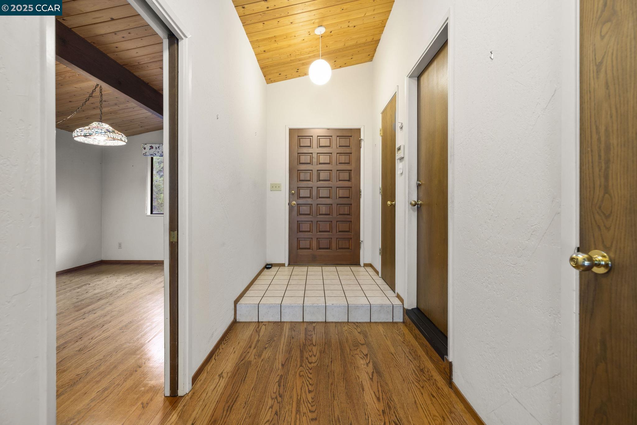 1383 Alvarado Rd